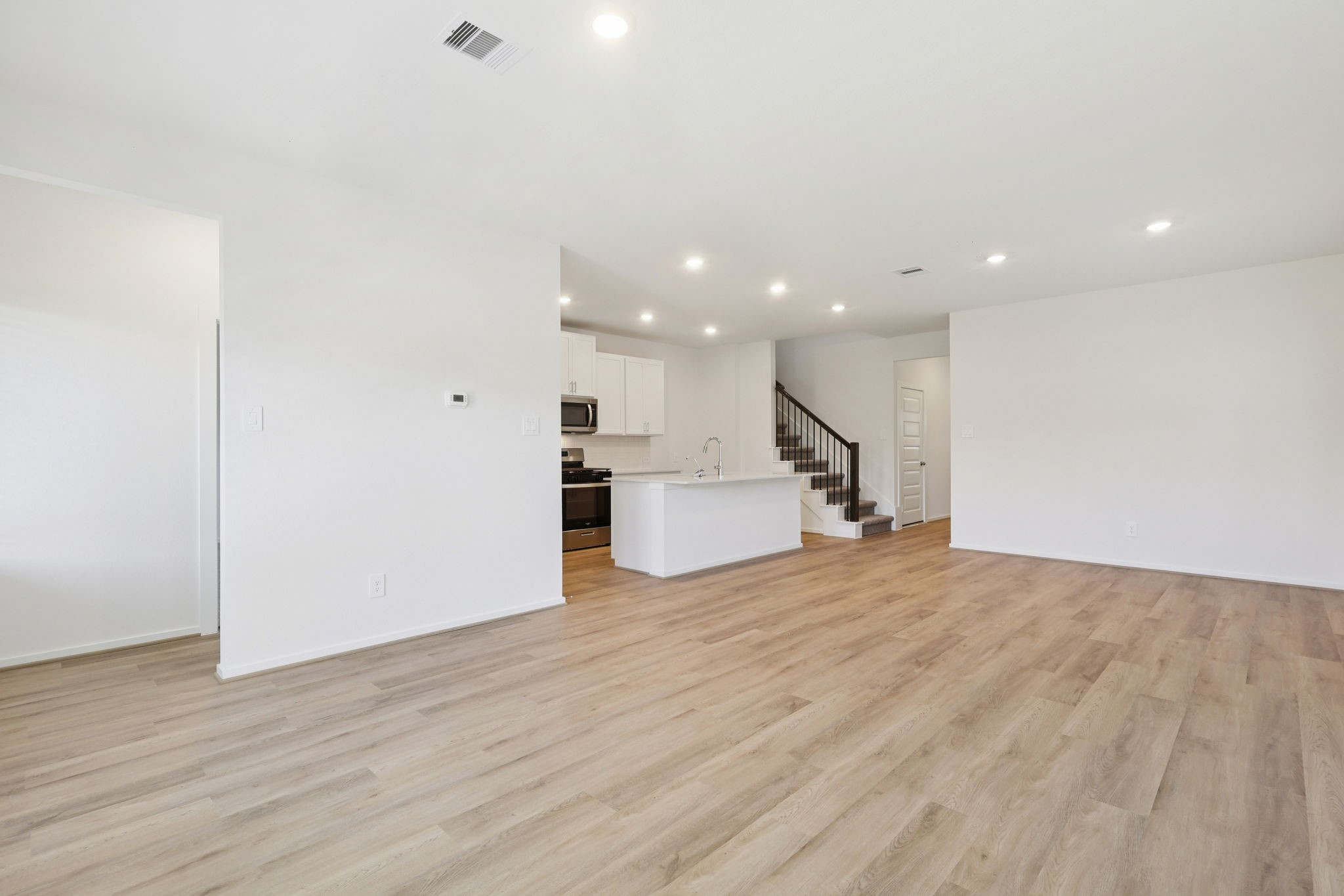 14048 Granger Pointe Lane Property Photo 5