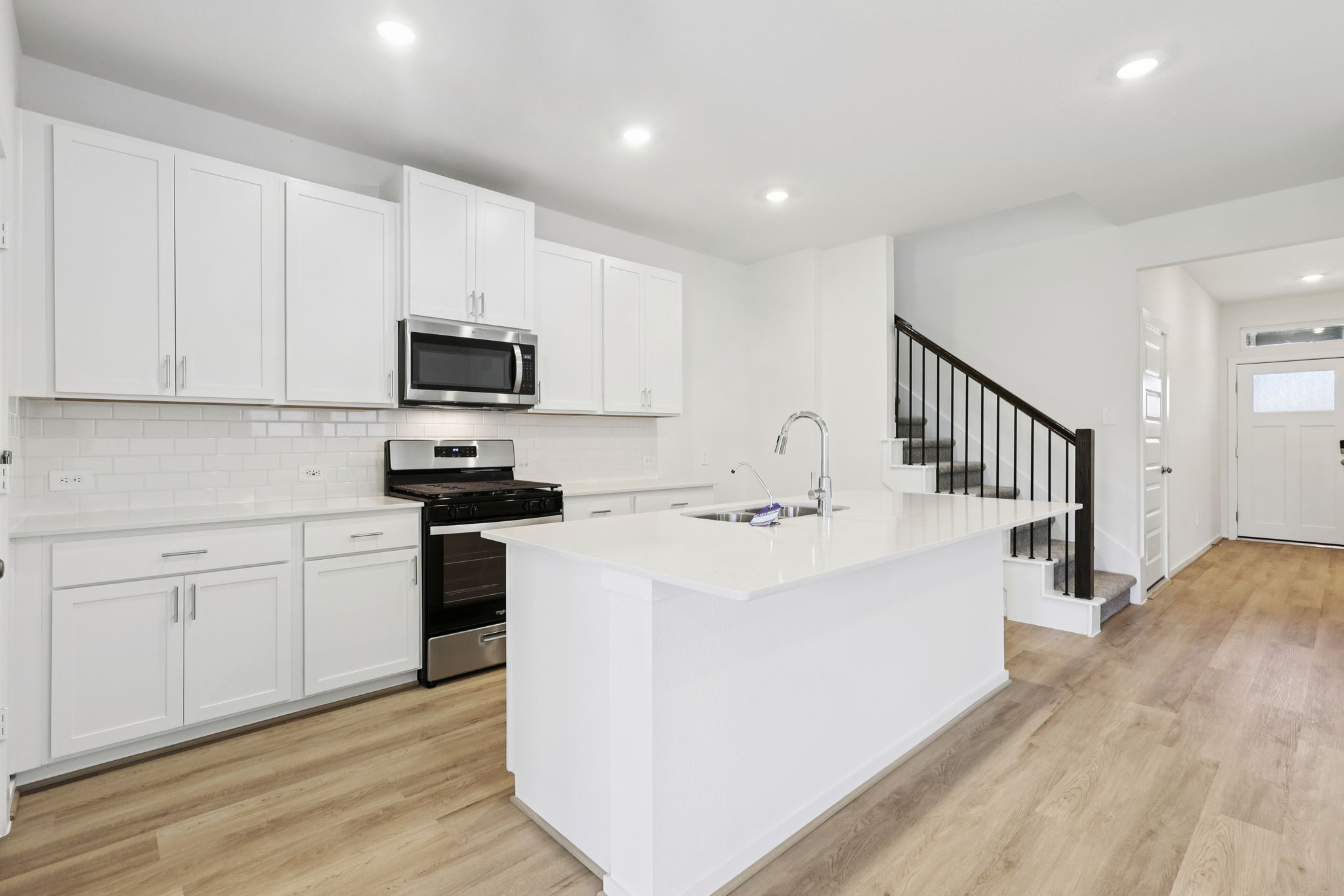 14048 Granger Pointe Lane Property Photo 6