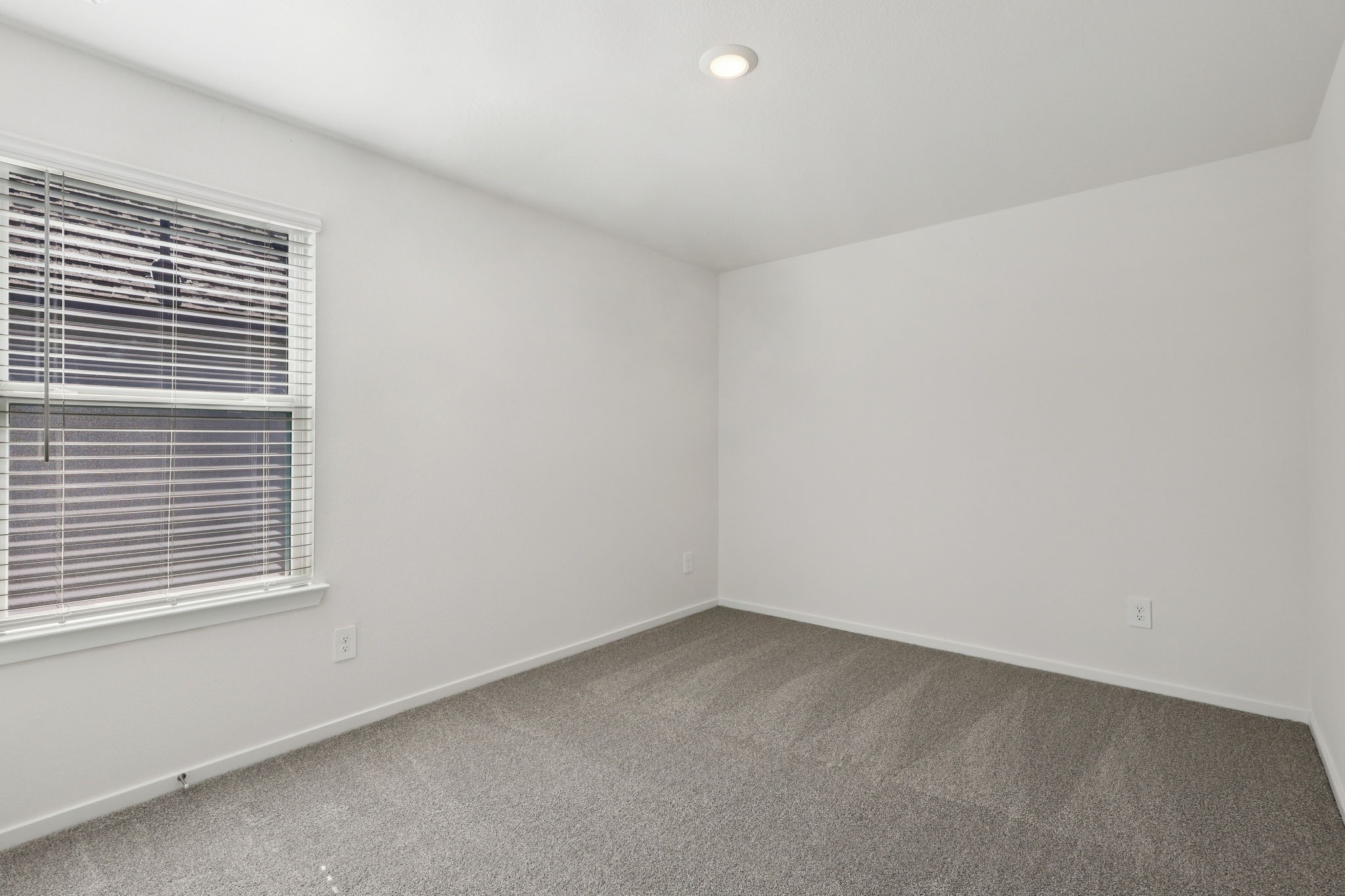 14048 Granger Pointe Lane Property Photo 26