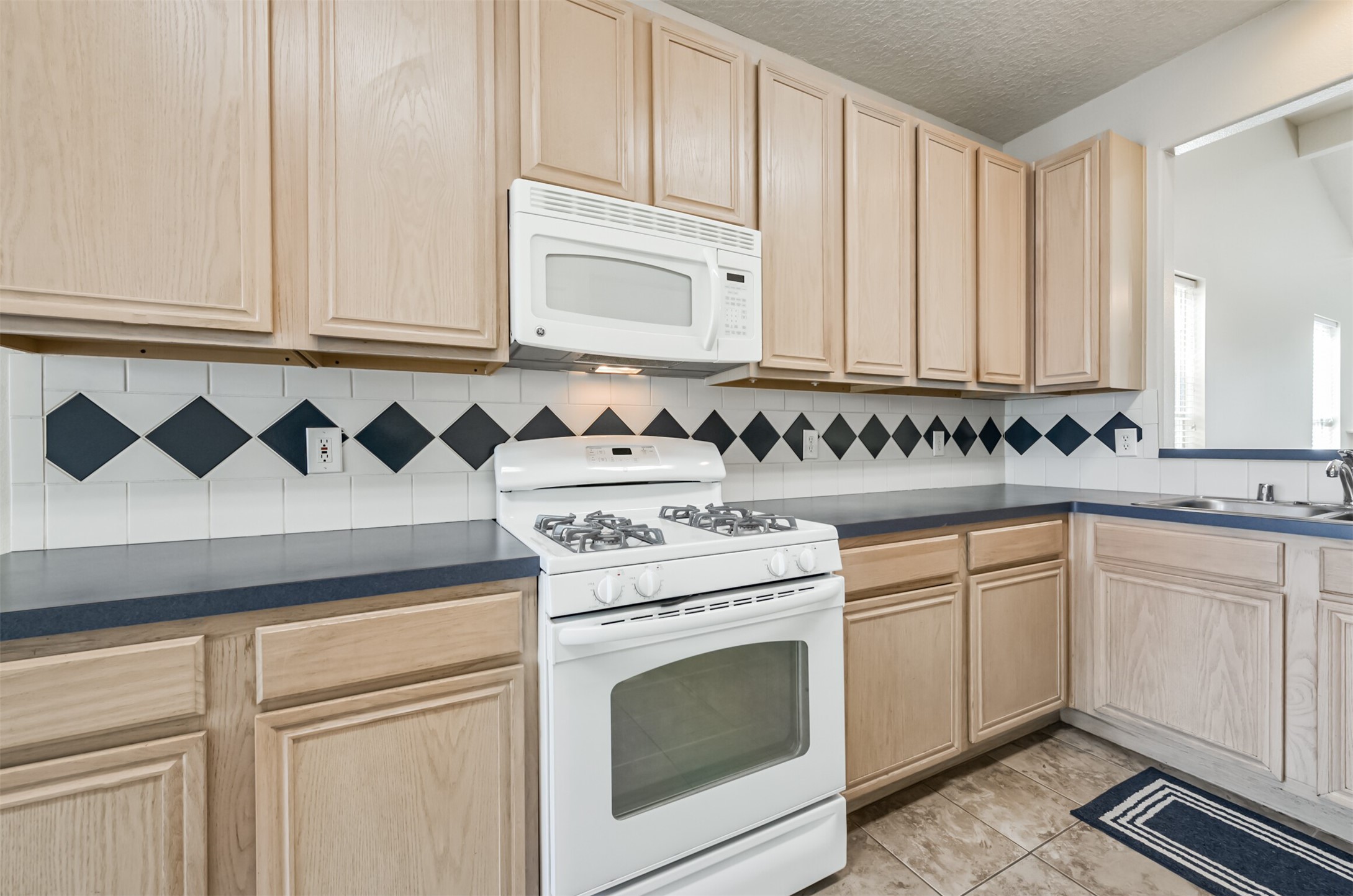 2907 Eagle Point Trail Drive Property Photo 7