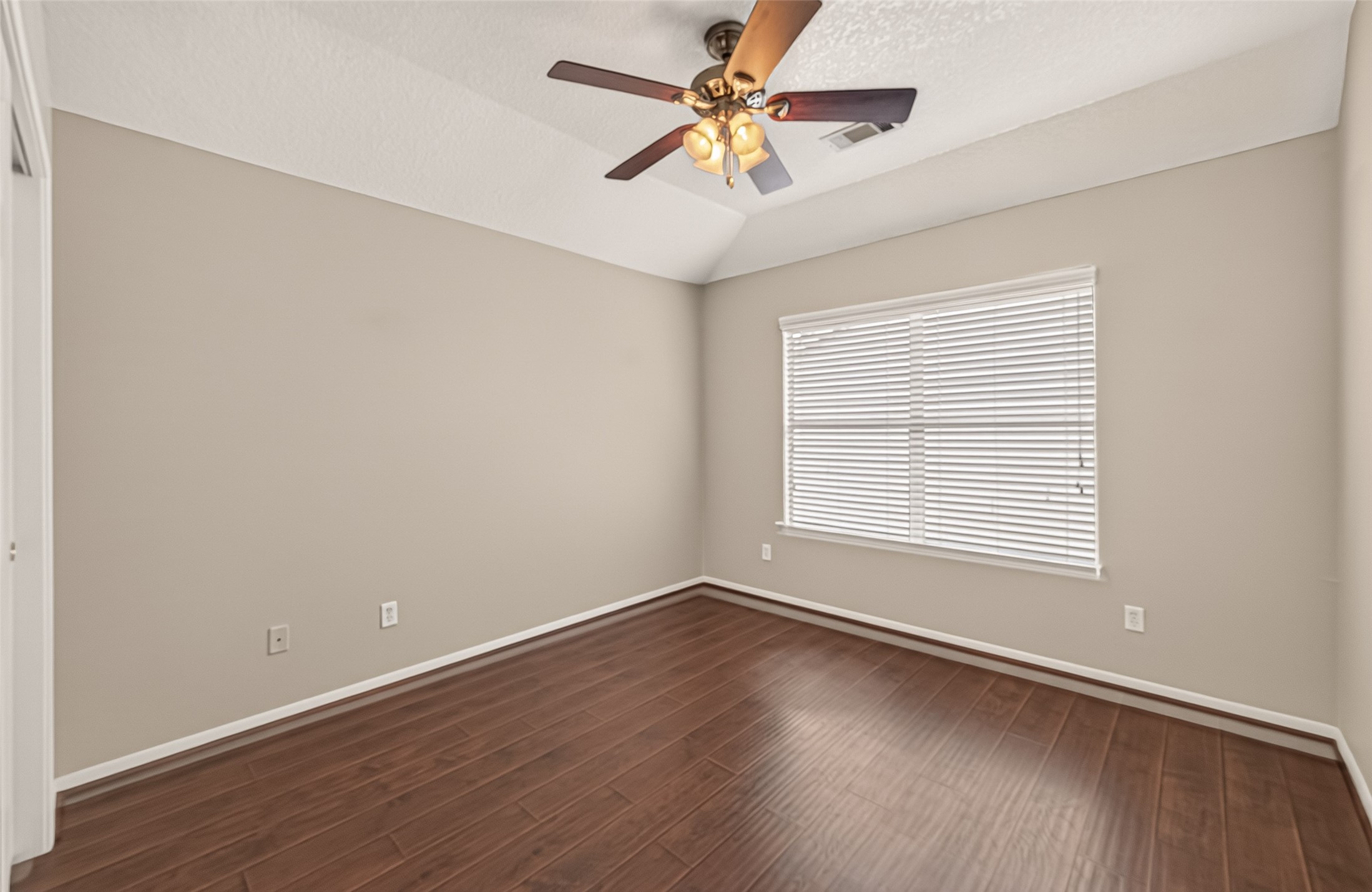 2907 Eagle Point Trail Drive Property Photo 17