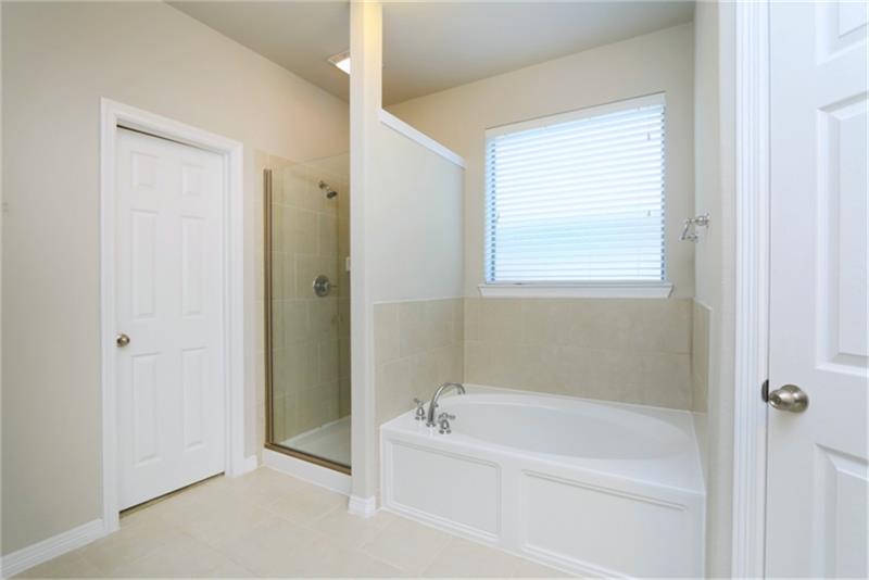 27126 Naples Run Lane Property Photo 13
