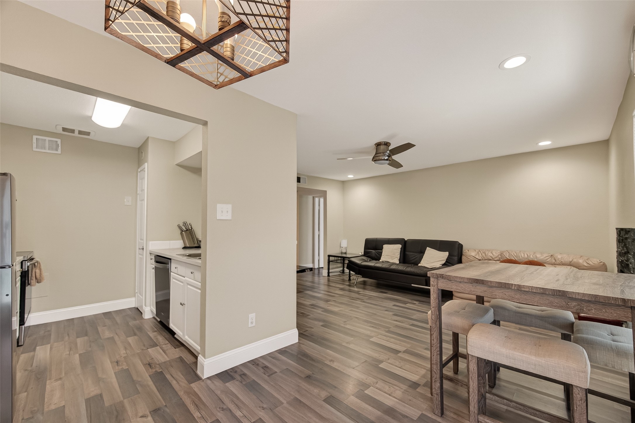 18515 Egret Bay Boulevard 1302 Property Photo 2
