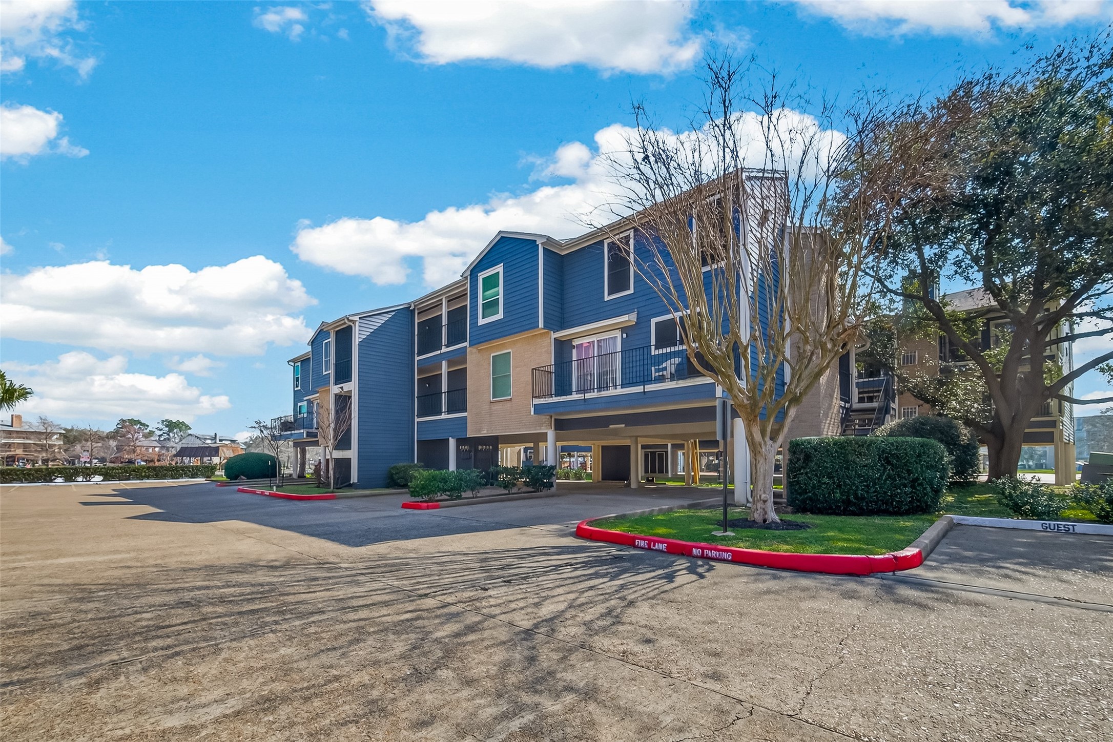 18515 Egret Bay Boulevard 1302 Property Photo 3