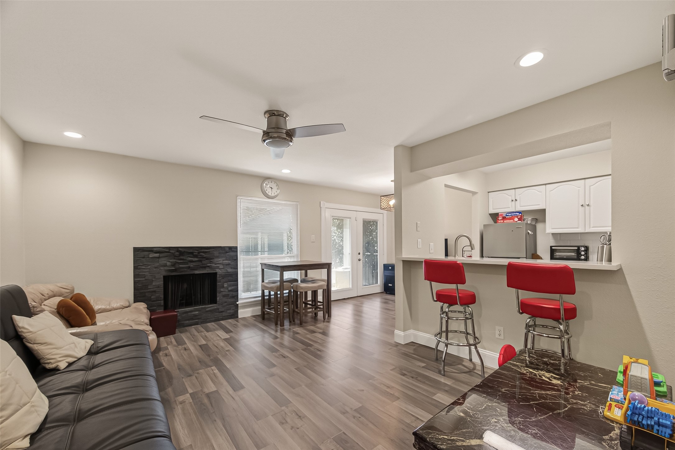 18515 Egret Bay Boulevard 1302 Property Photo 4