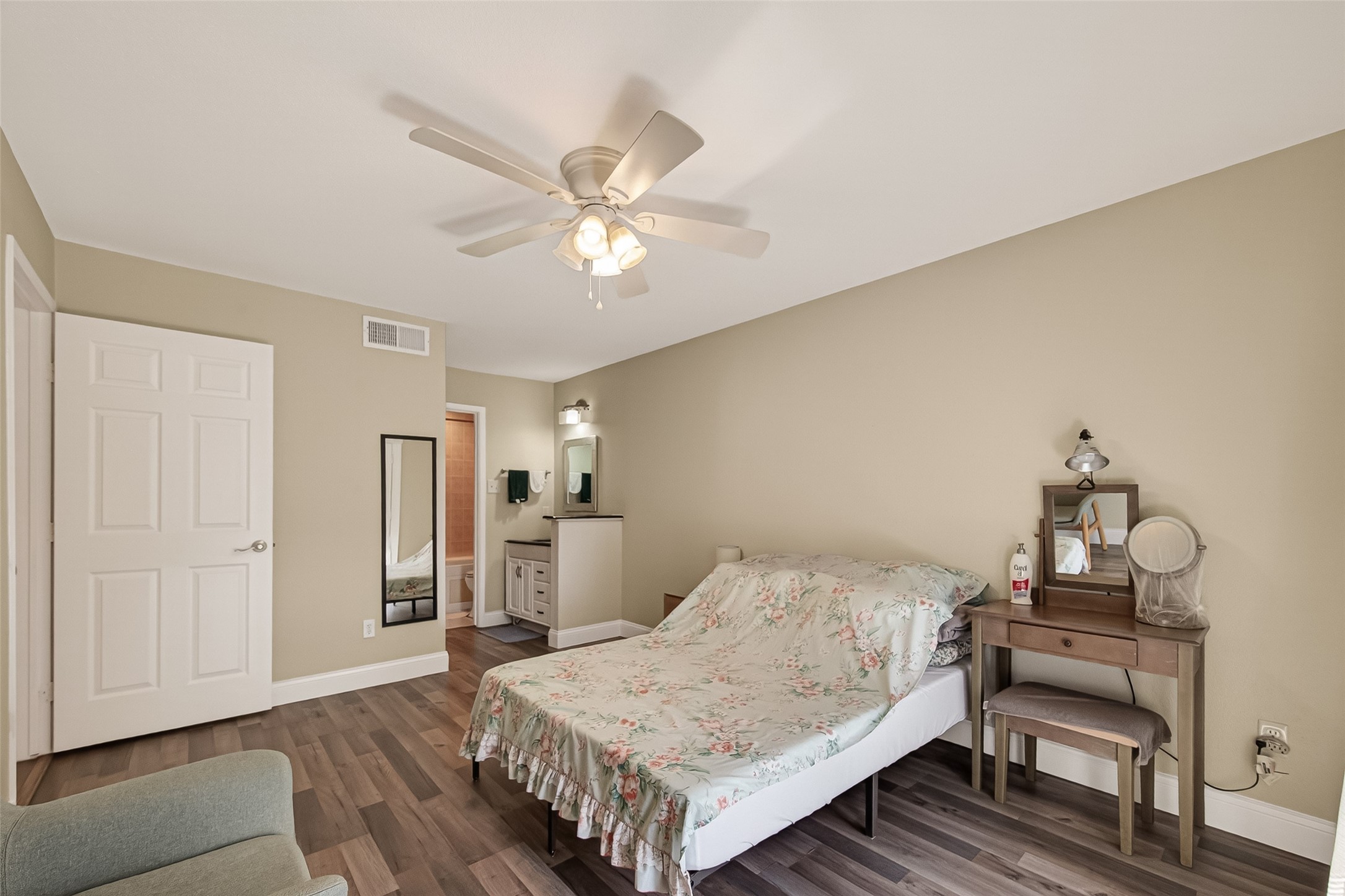18515 Egret Bay Boulevard 1302 Property Photo 12