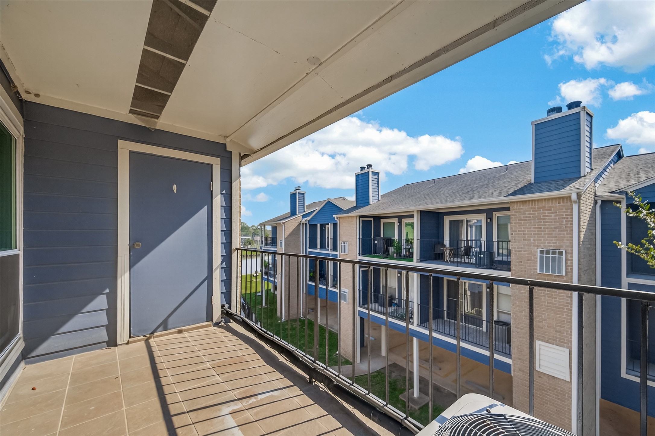 18515 Egret Bay Boulevard 1302 Property Photo 14