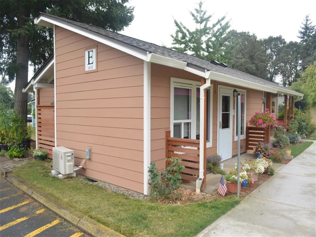 33878 E Columbia Ave 50 Property Photo 6