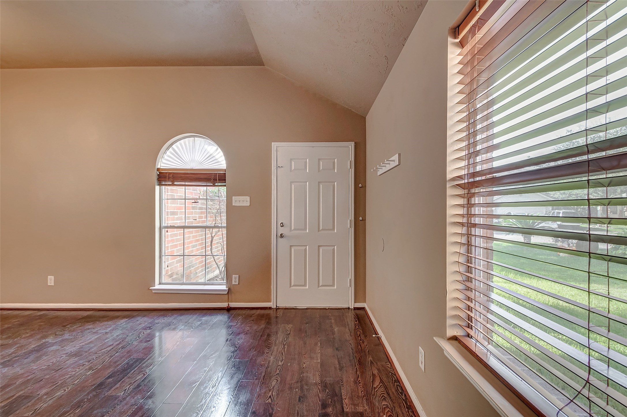 3906 Portman Glen Lane Property Photo 4