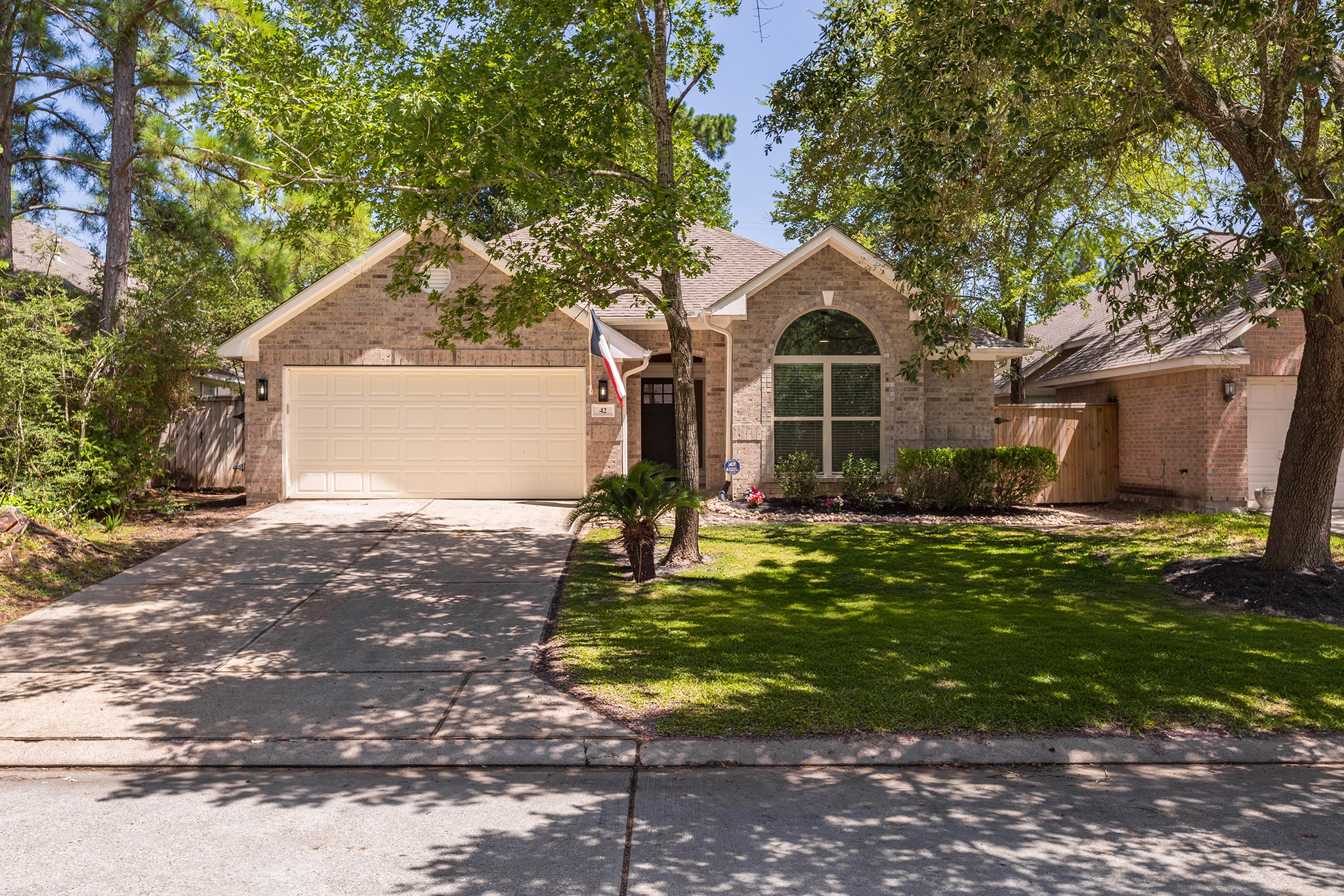 42 Camber Pine Place Property Photo 1