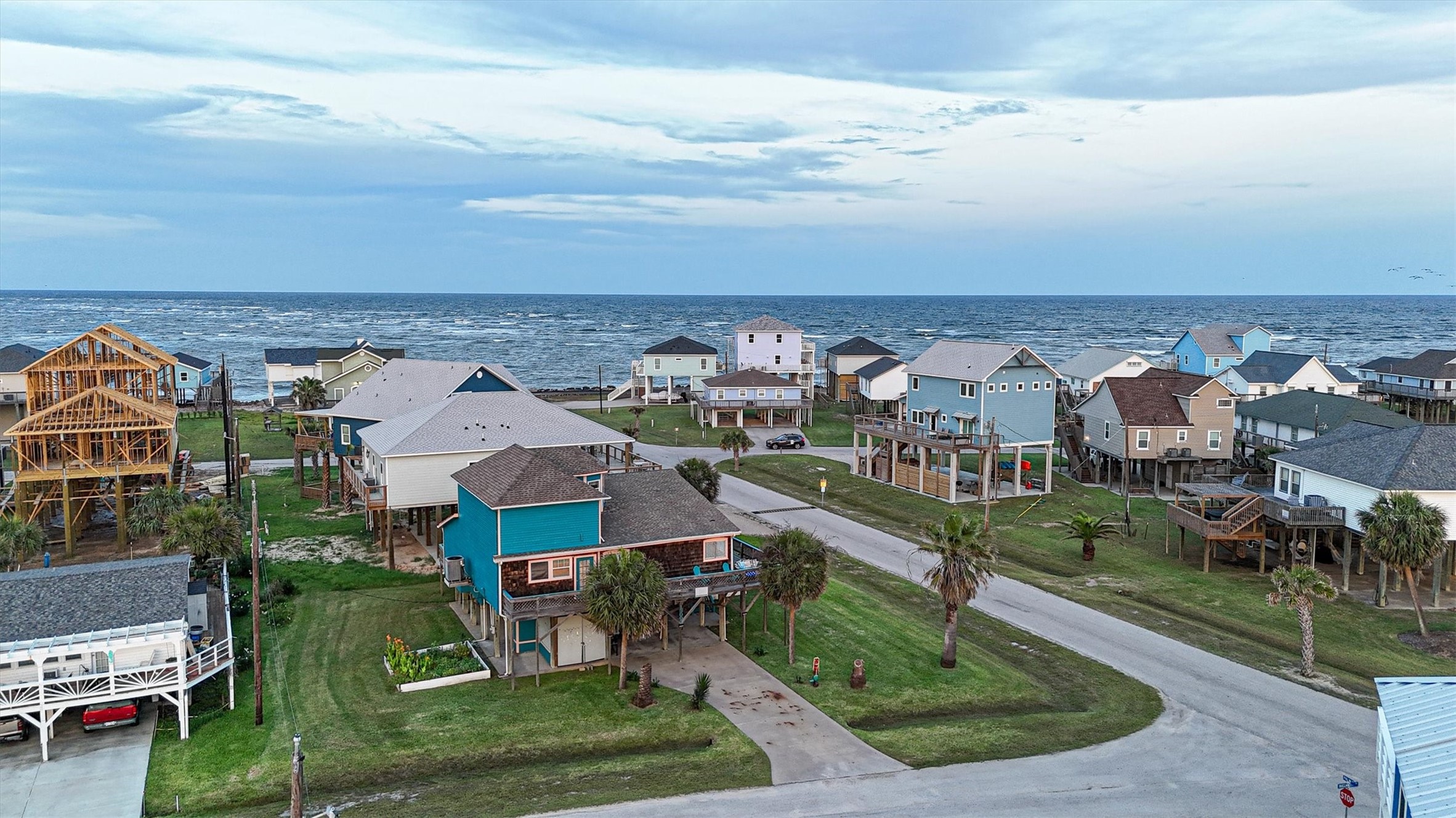 13002 Buccaneer Parkway Property Photo 8
