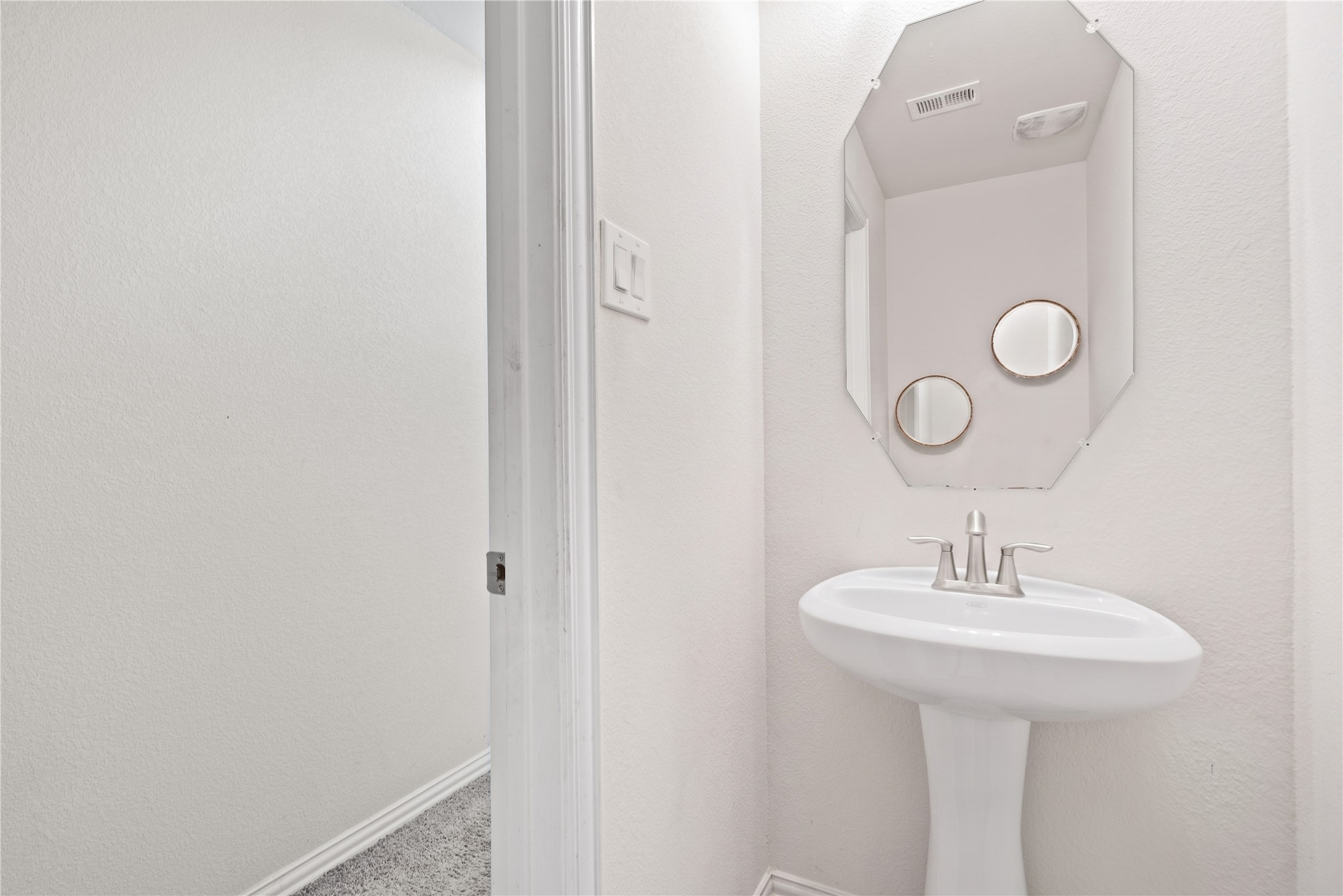 1602 Royal Grantham Court Property Photo 27