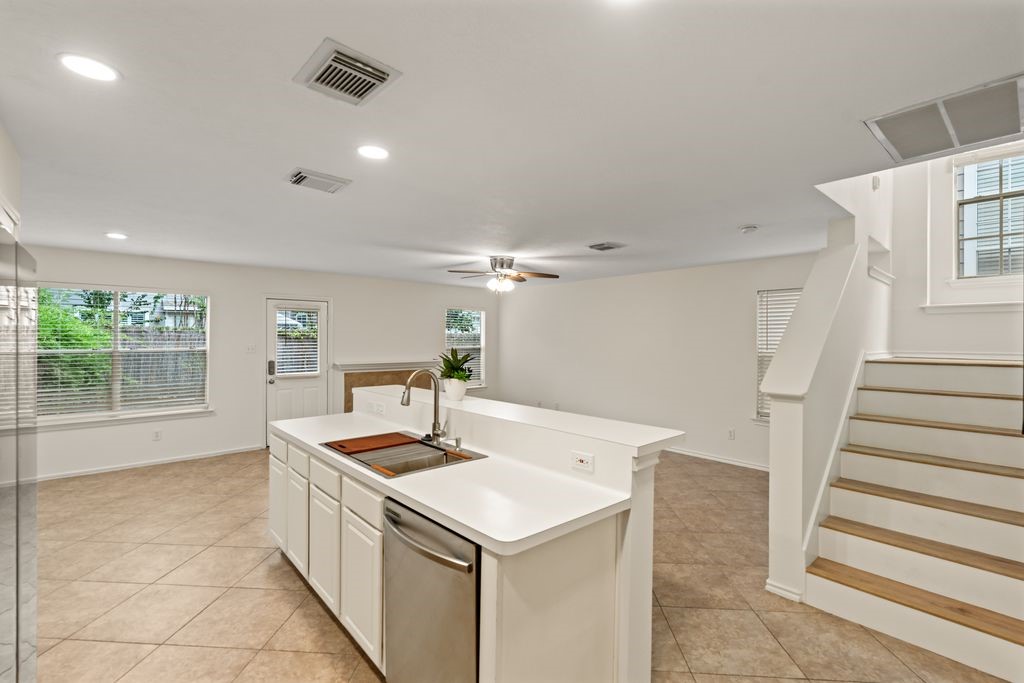 222 Blushwood Place Property Photo 6