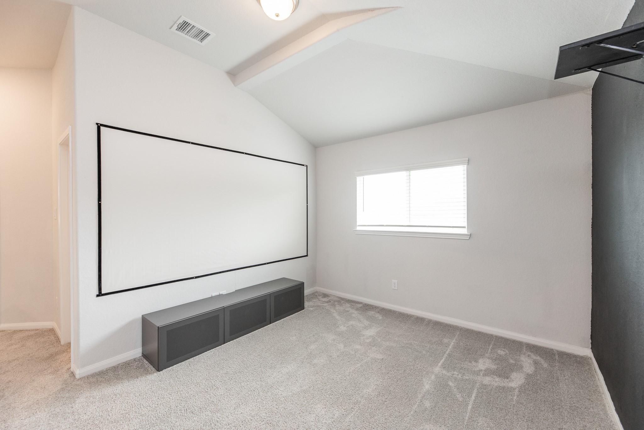 5943 Pearland Place Property Photo 27