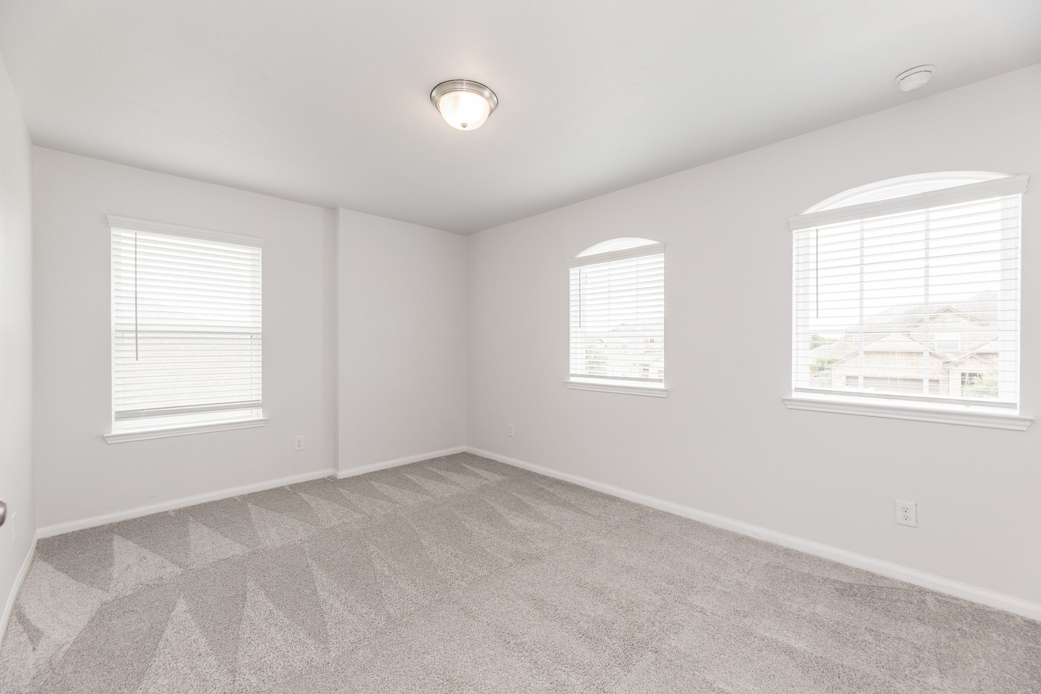 5943 Pearland Place Property Photo 30