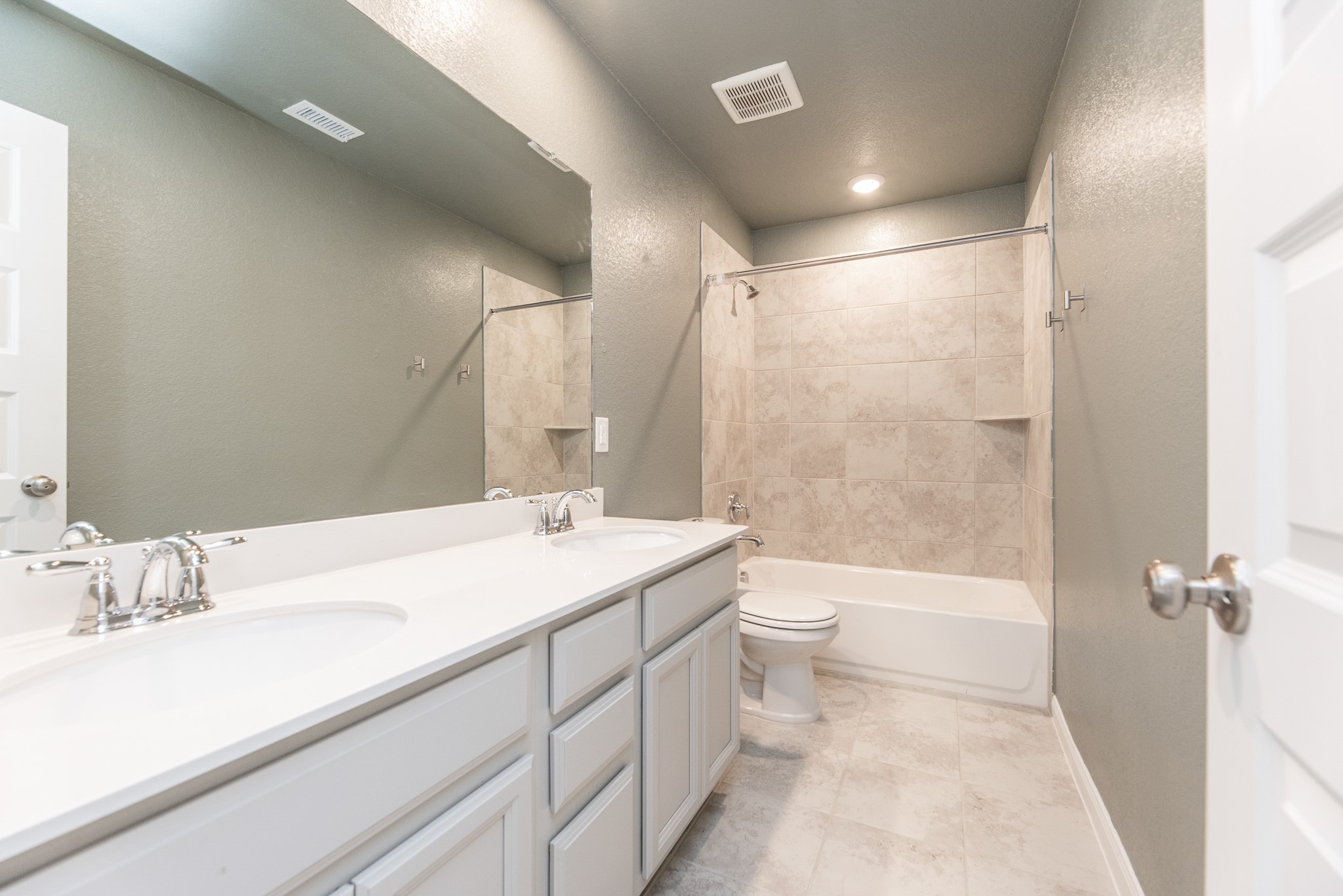 5943 Pearland Place Property Photo 34