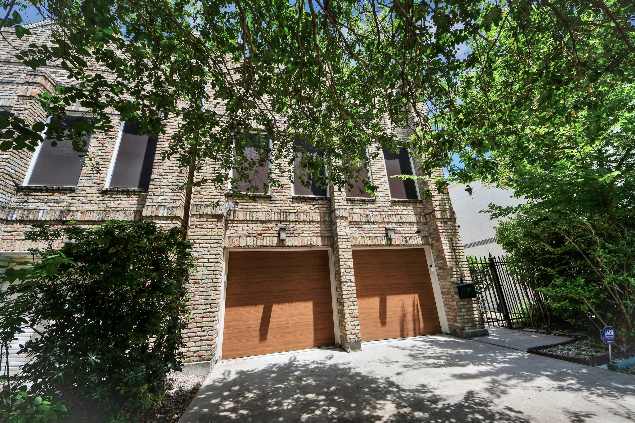 1810 Nicholson Street Property Photo 4