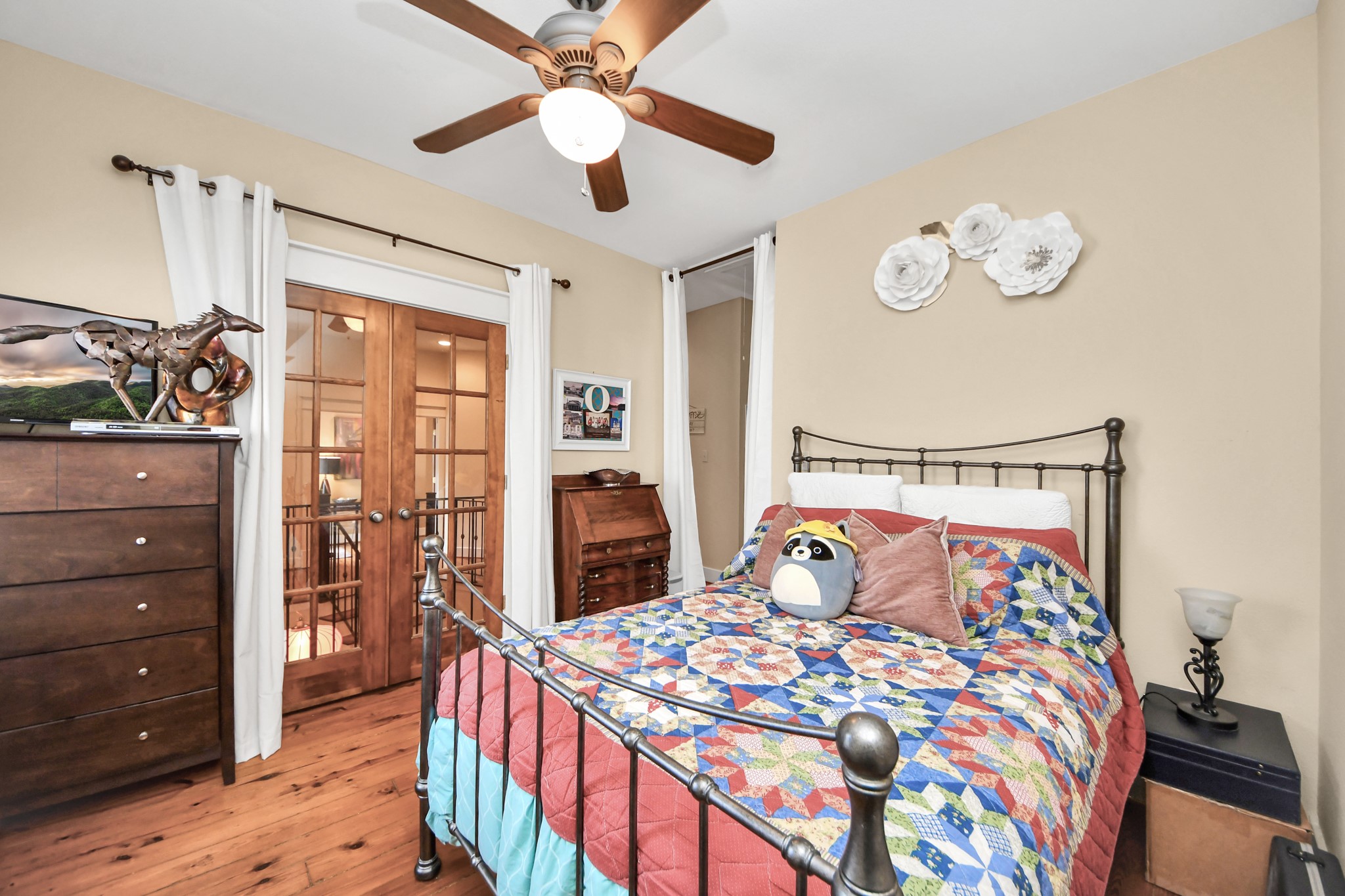 1810 Nicholson Street Property Photo 29