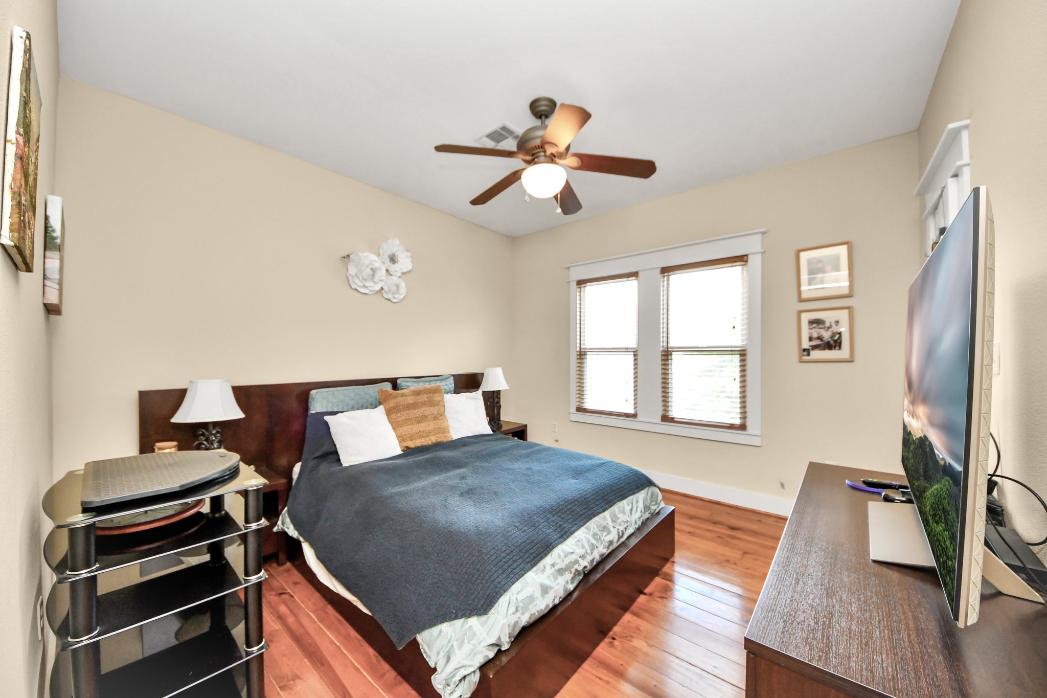 1810 Nicholson Street Property Photo 30