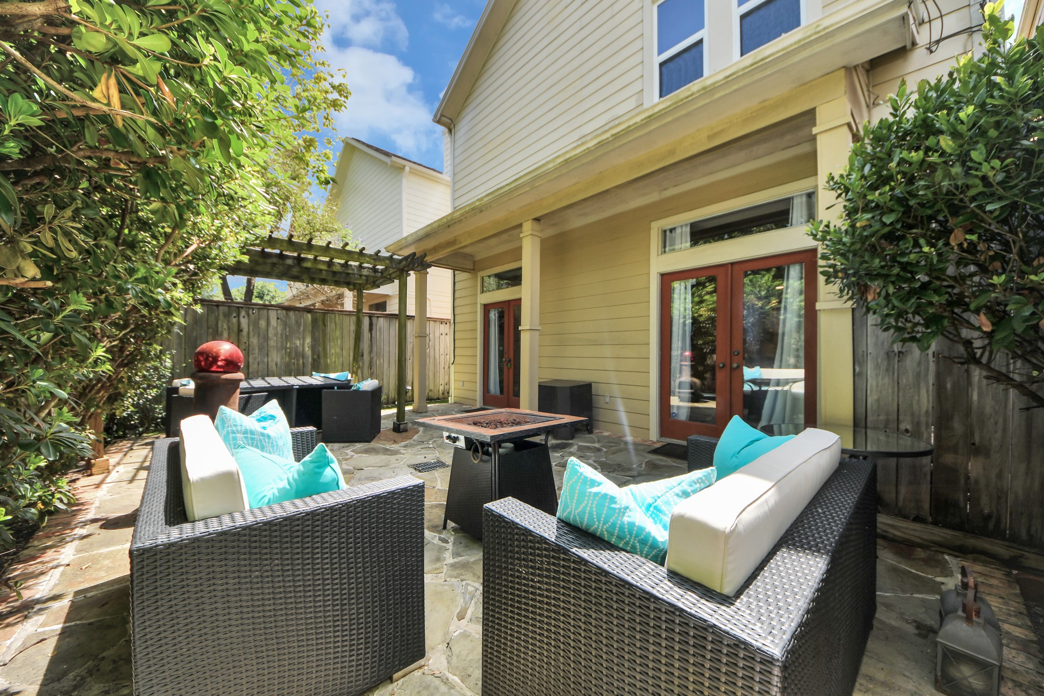 1810 Nicholson Street Property Photo 36
