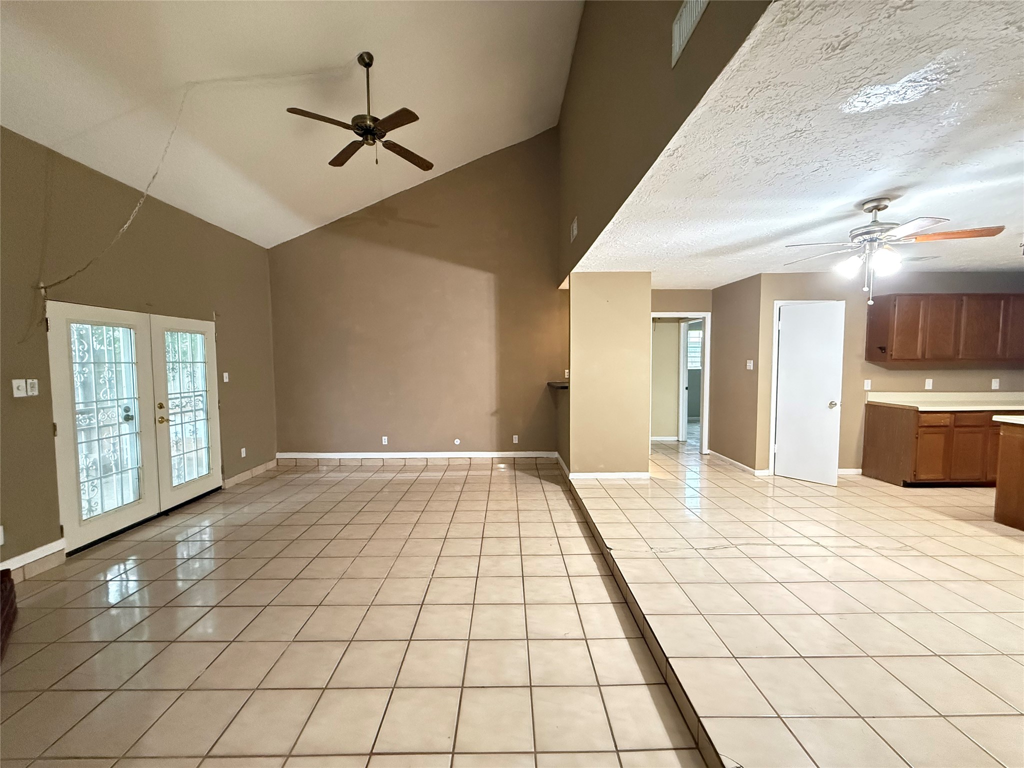 13218 Avonshire Drive Property Photo 3