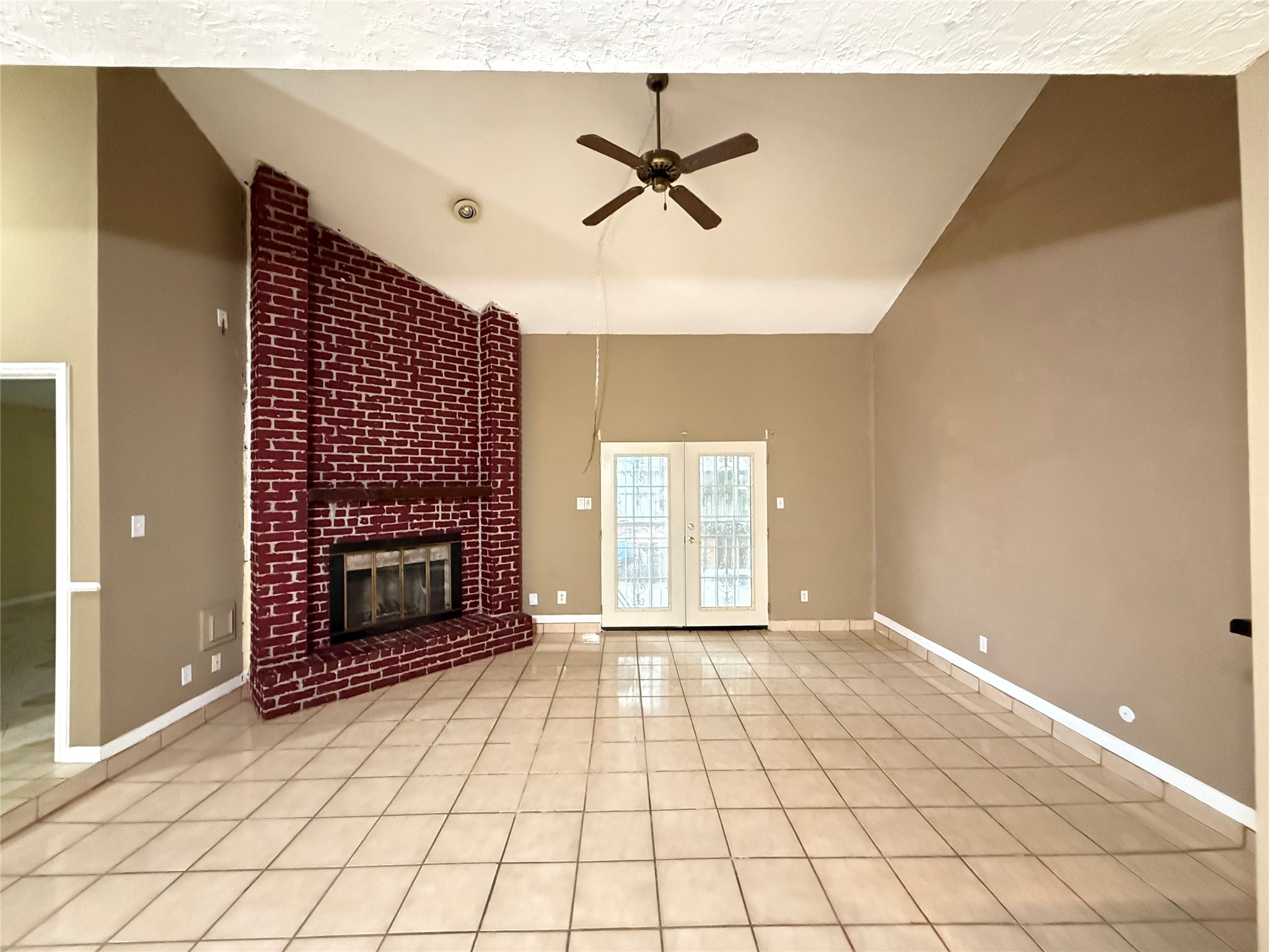 13218 Avonshire Drive Property Photo 4