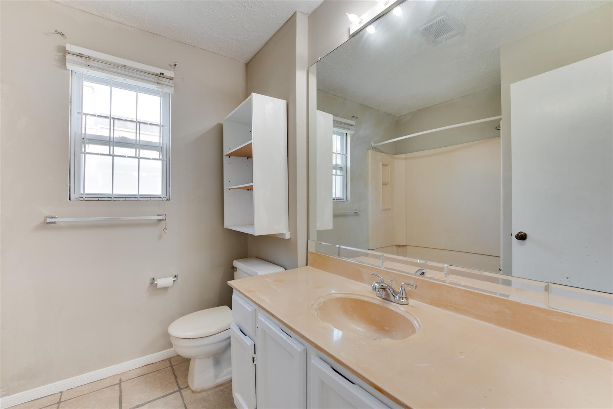 13218 Avonshire Drive Property Photo 9