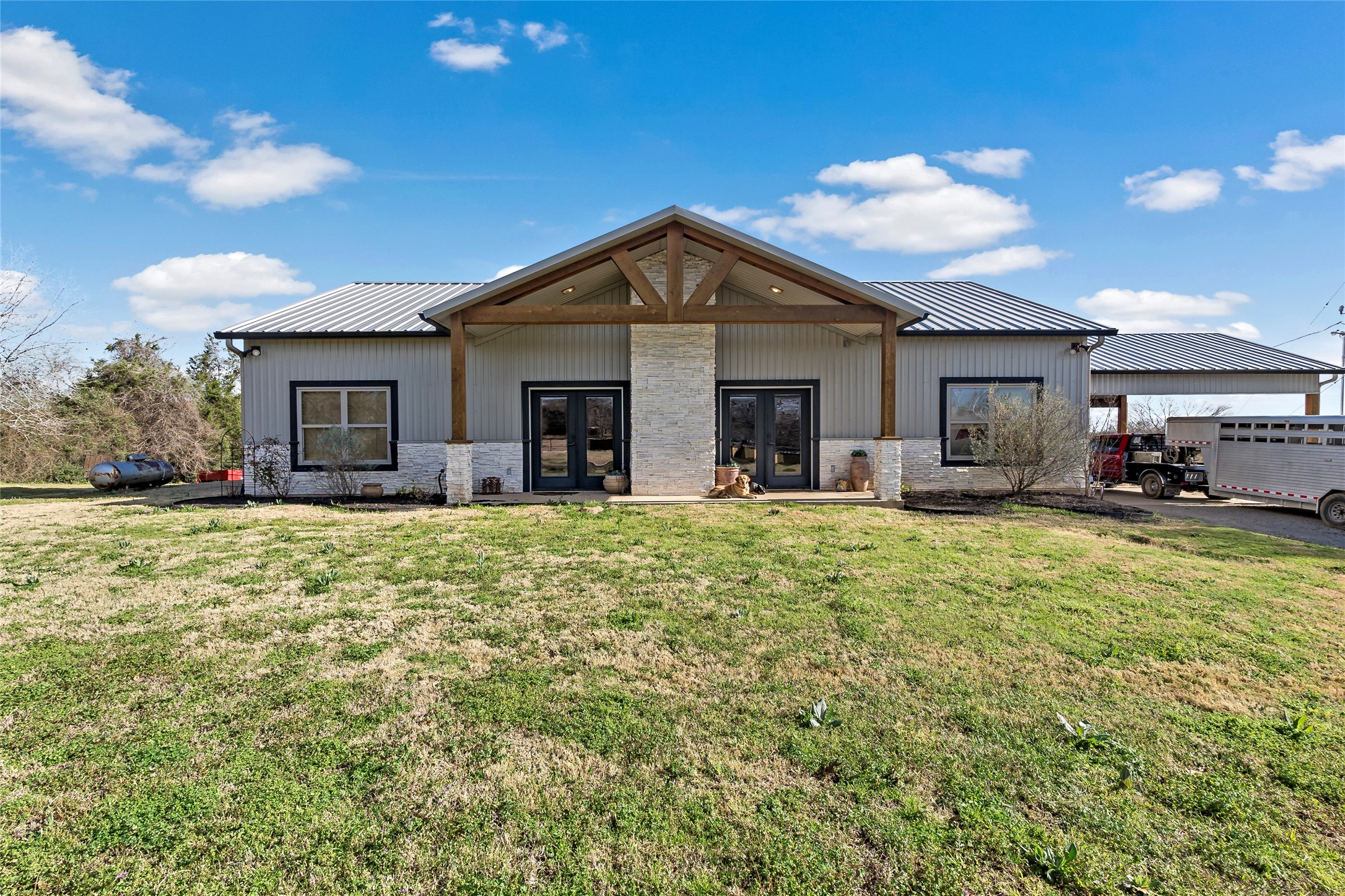 5379 Brown Lane Property Photo