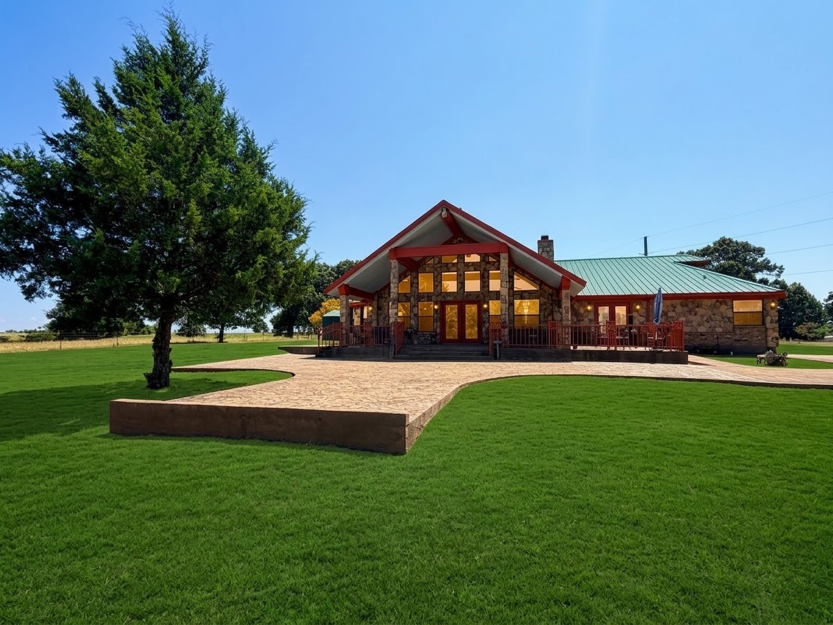 6622 County Road 360 Property Photo 1