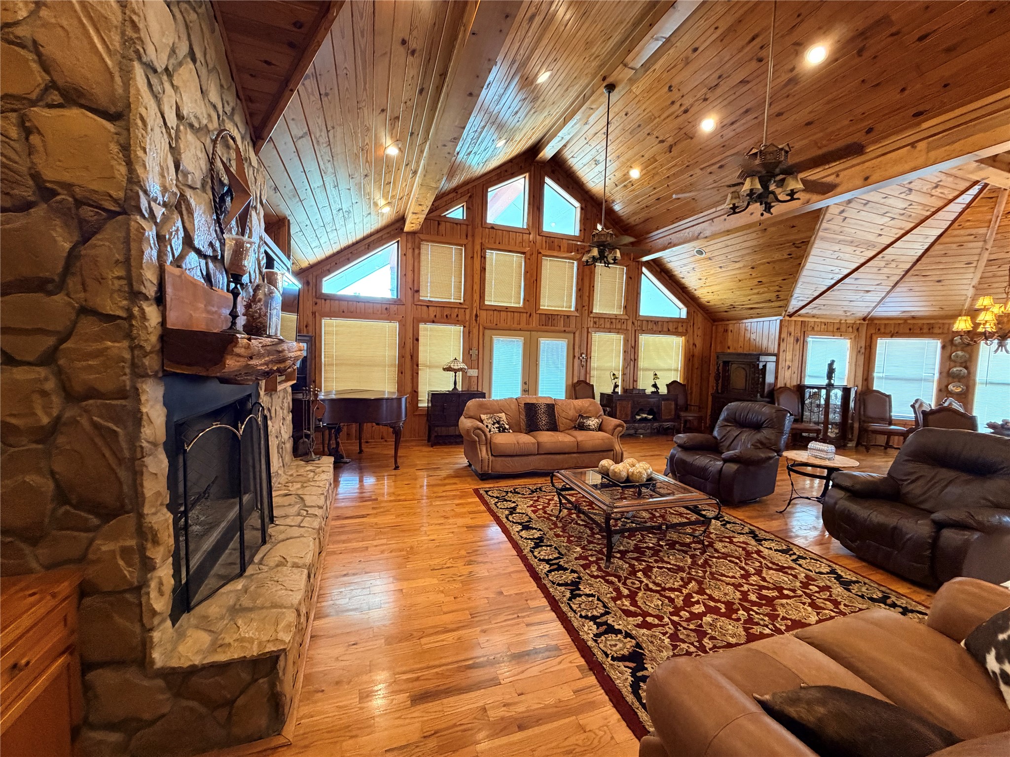 6622 County Road 360 Property Photo 9