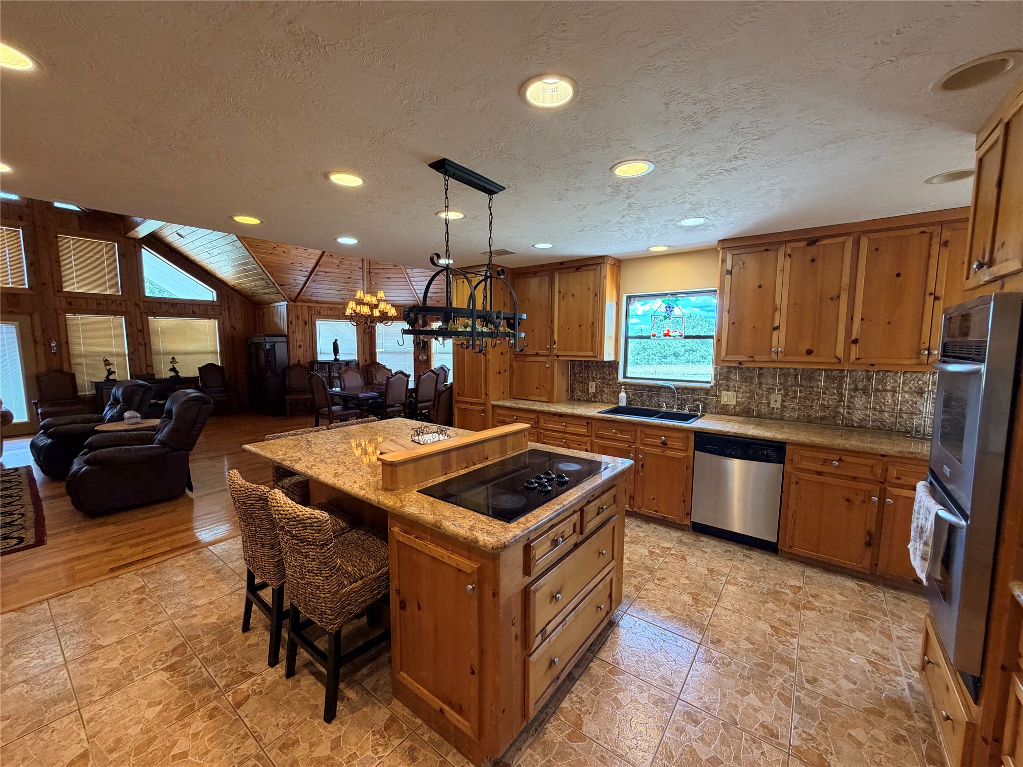 6622 County Road 360 Property Photo 13