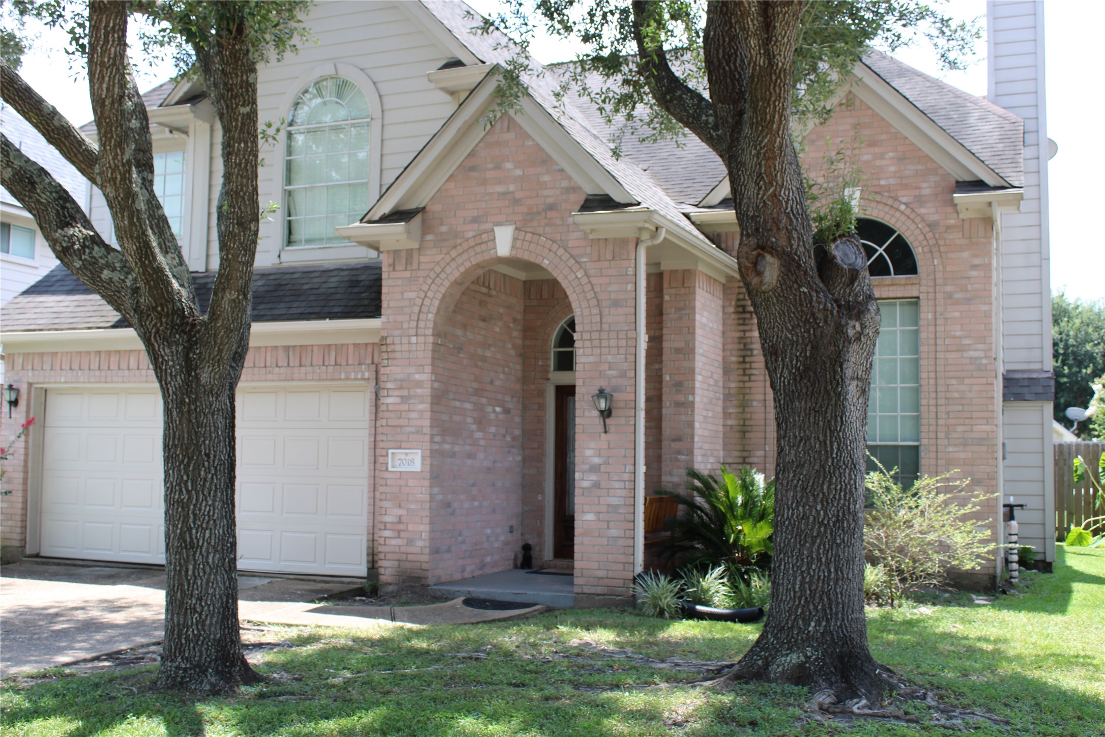 7018 Crystal Dowels Drive Property Photo 1