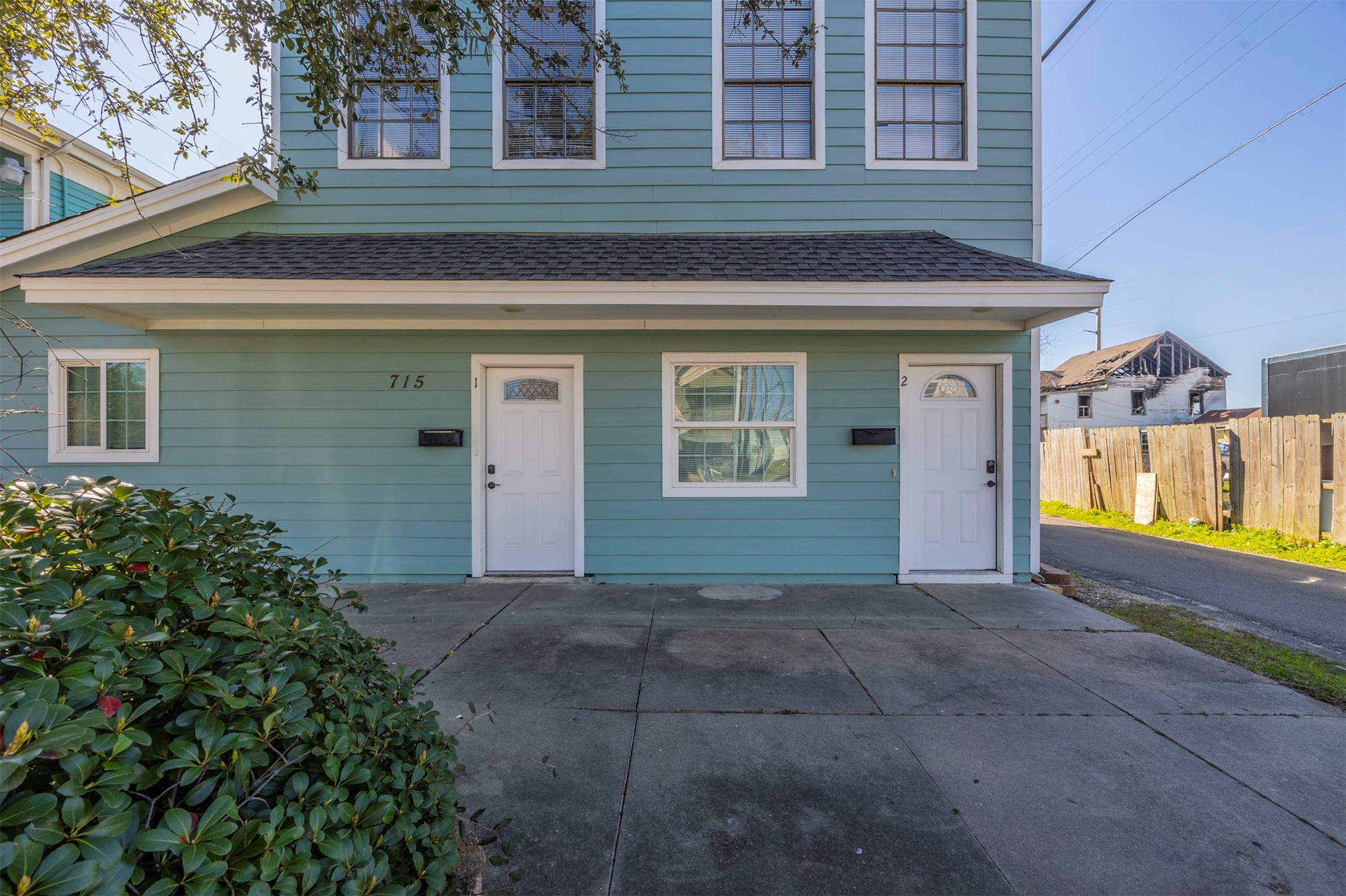 715 35th Street Property Photo