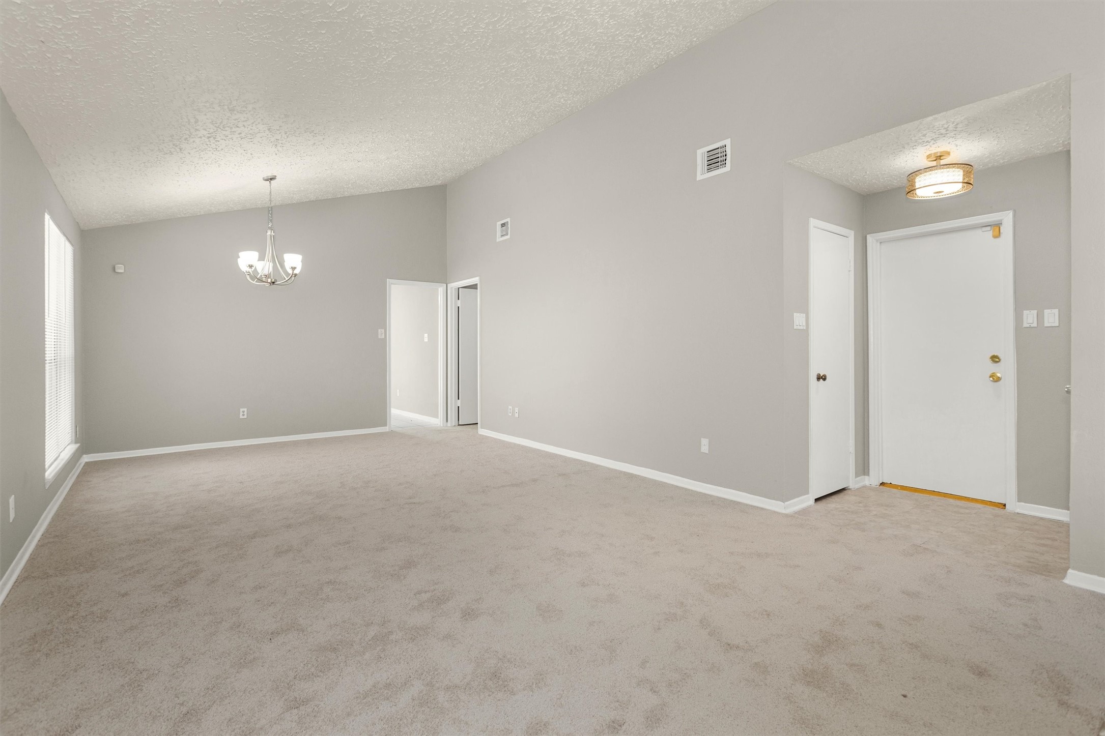 22819 Capitol Landing Lane Property Photo 6