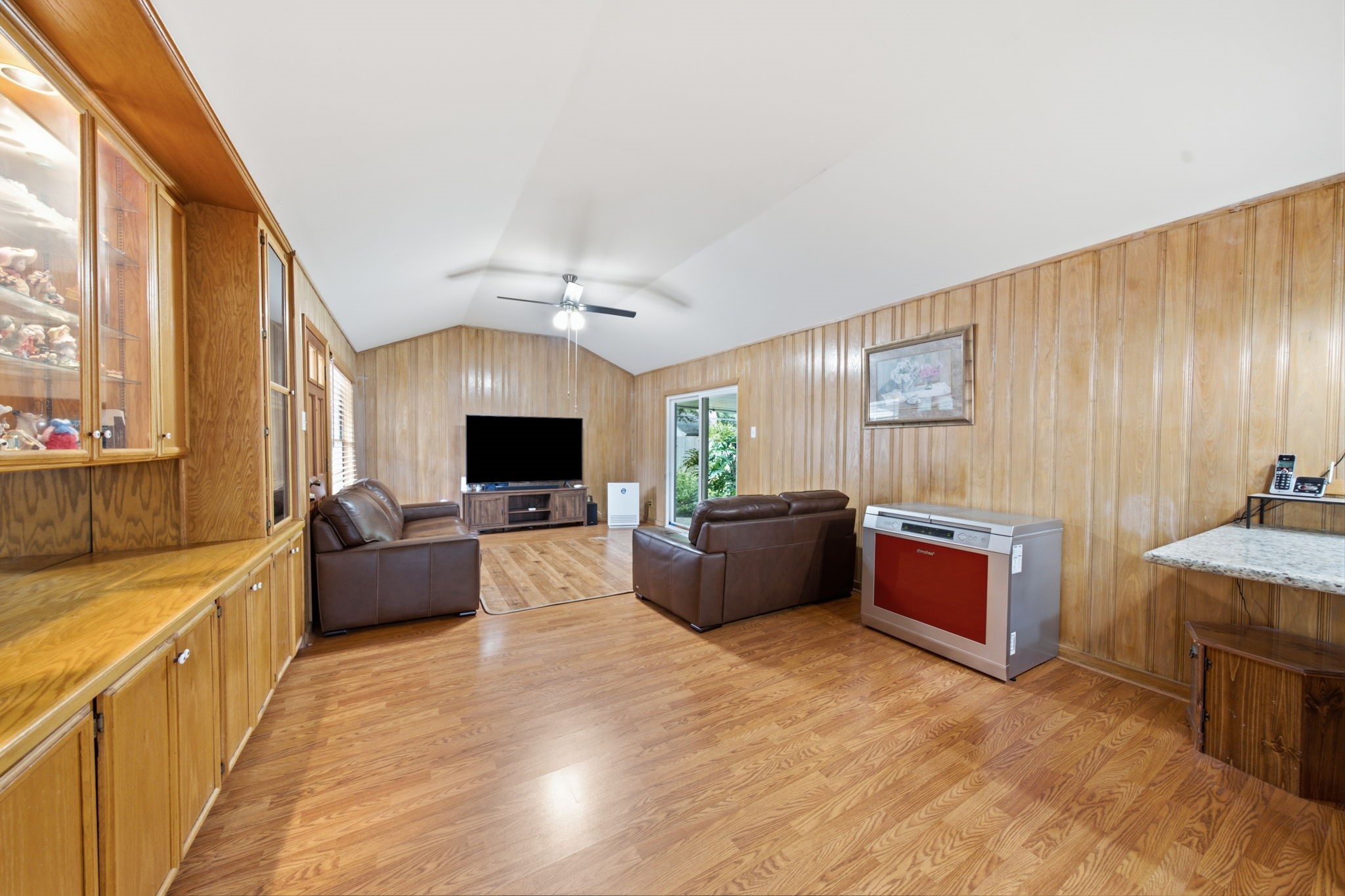 9435 Springmont Drive Property Photo 4