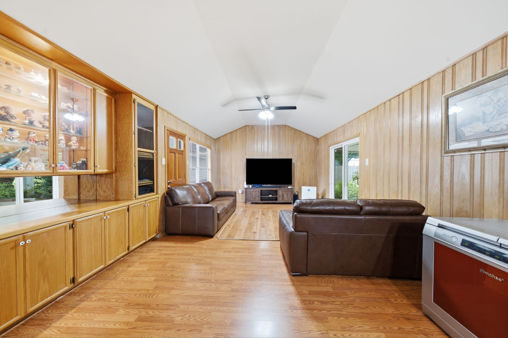 9435 Springmont Drive Property Photo 5