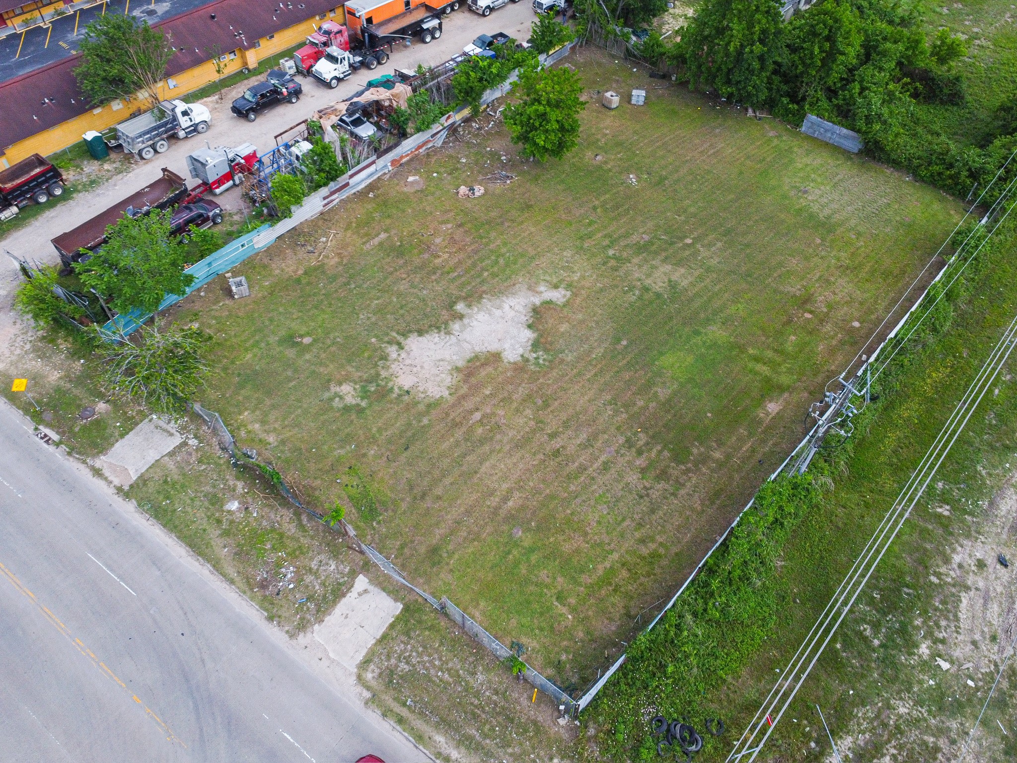 1710 Berry Road Property Photo 2