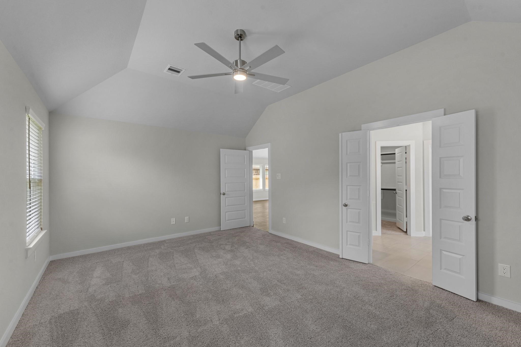1704 Pecan Woods Lane Property Photo 4
