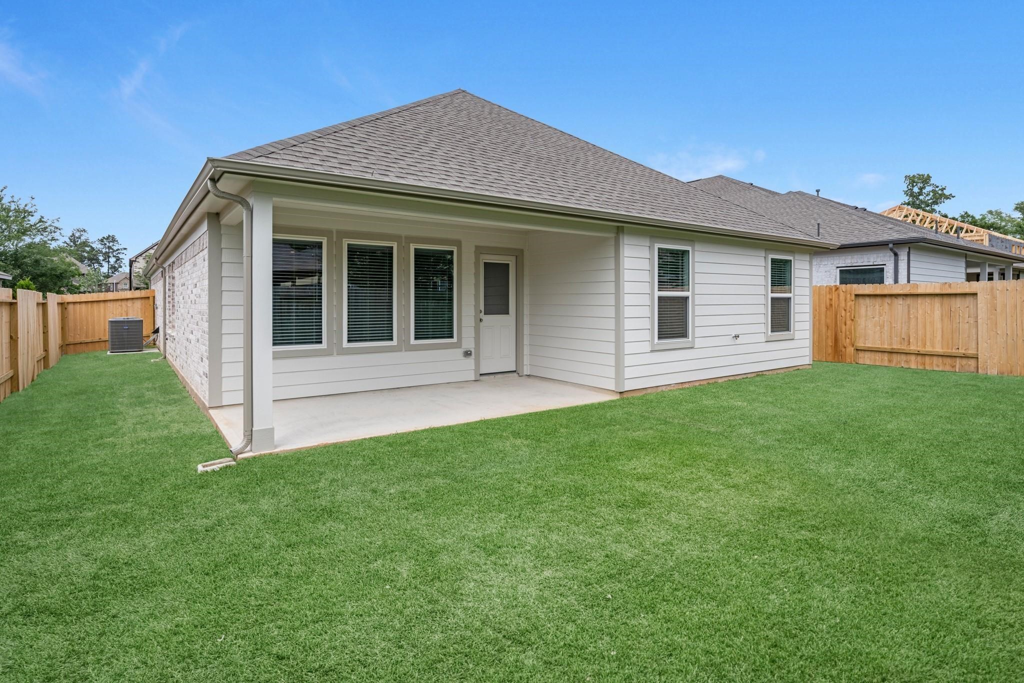 1704 Pecan Woods Lane Property Photo 6
