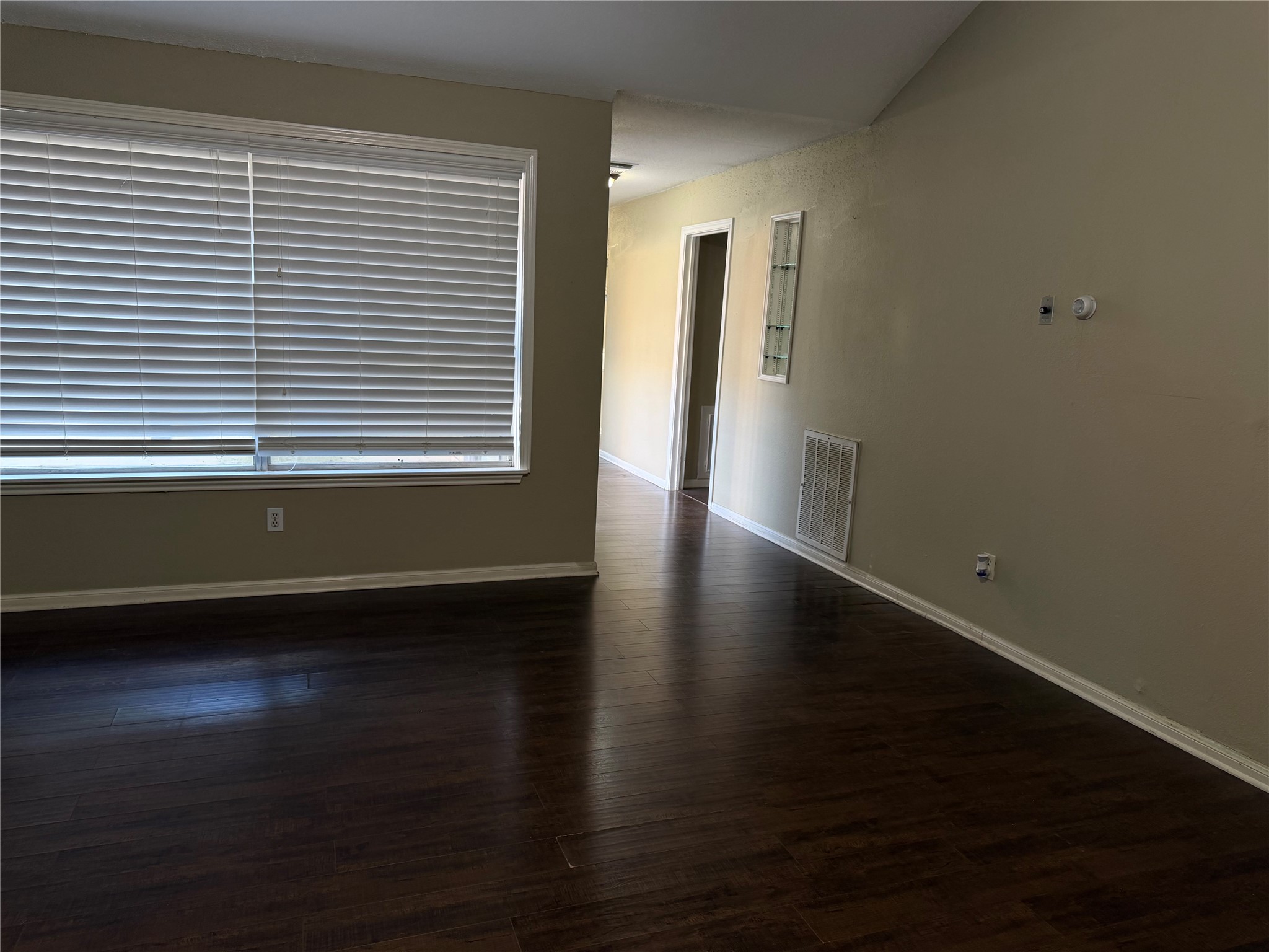 20815 Park Ridge Court Property Photo 4