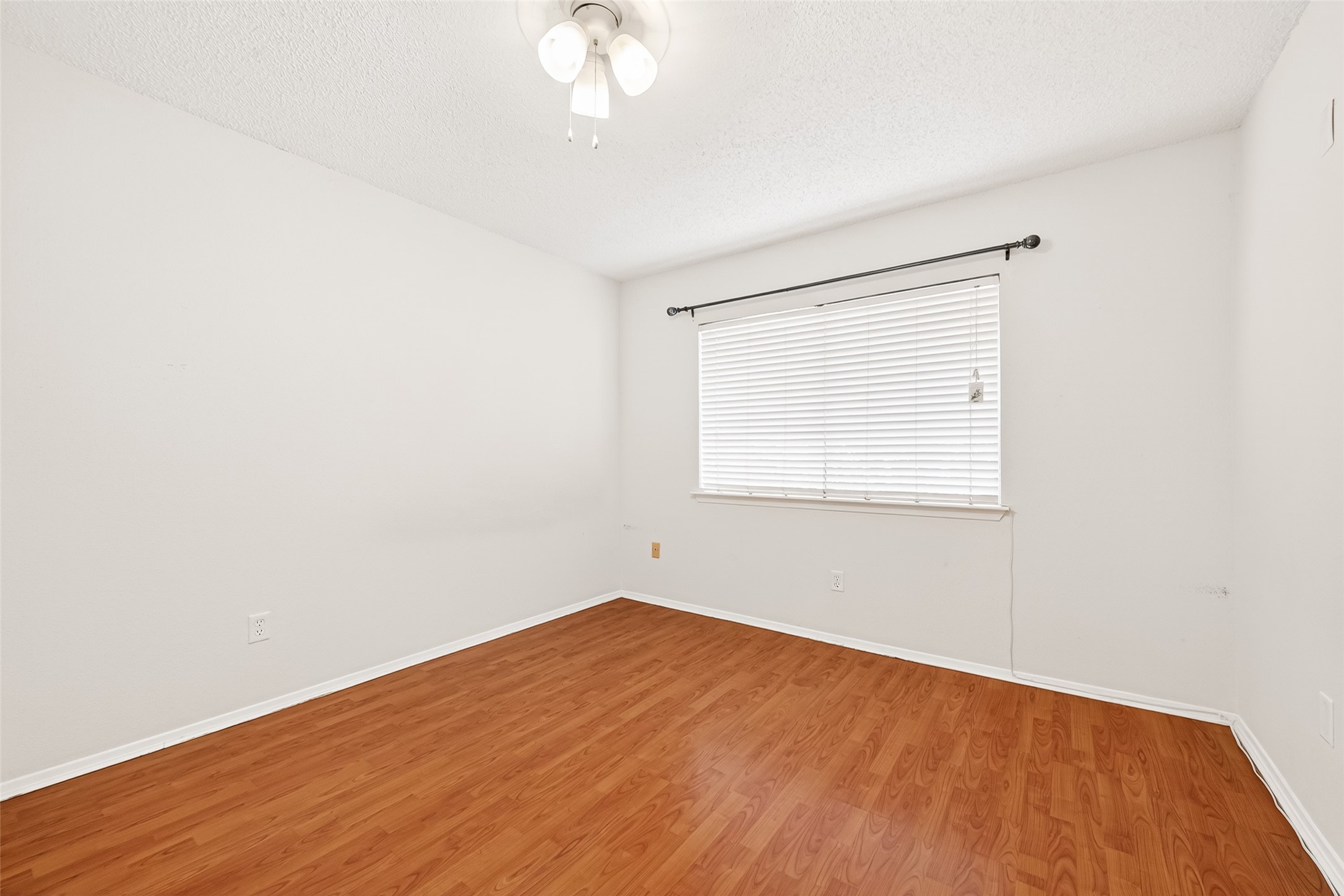11677 Village Place Dr Property Photo 32