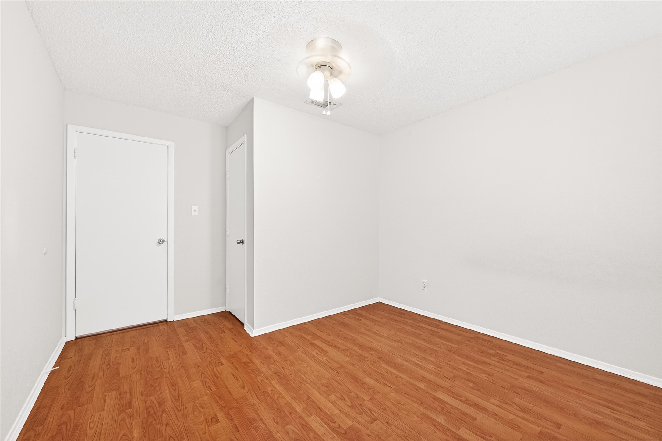 11677 Village Place Dr Property Photo 33