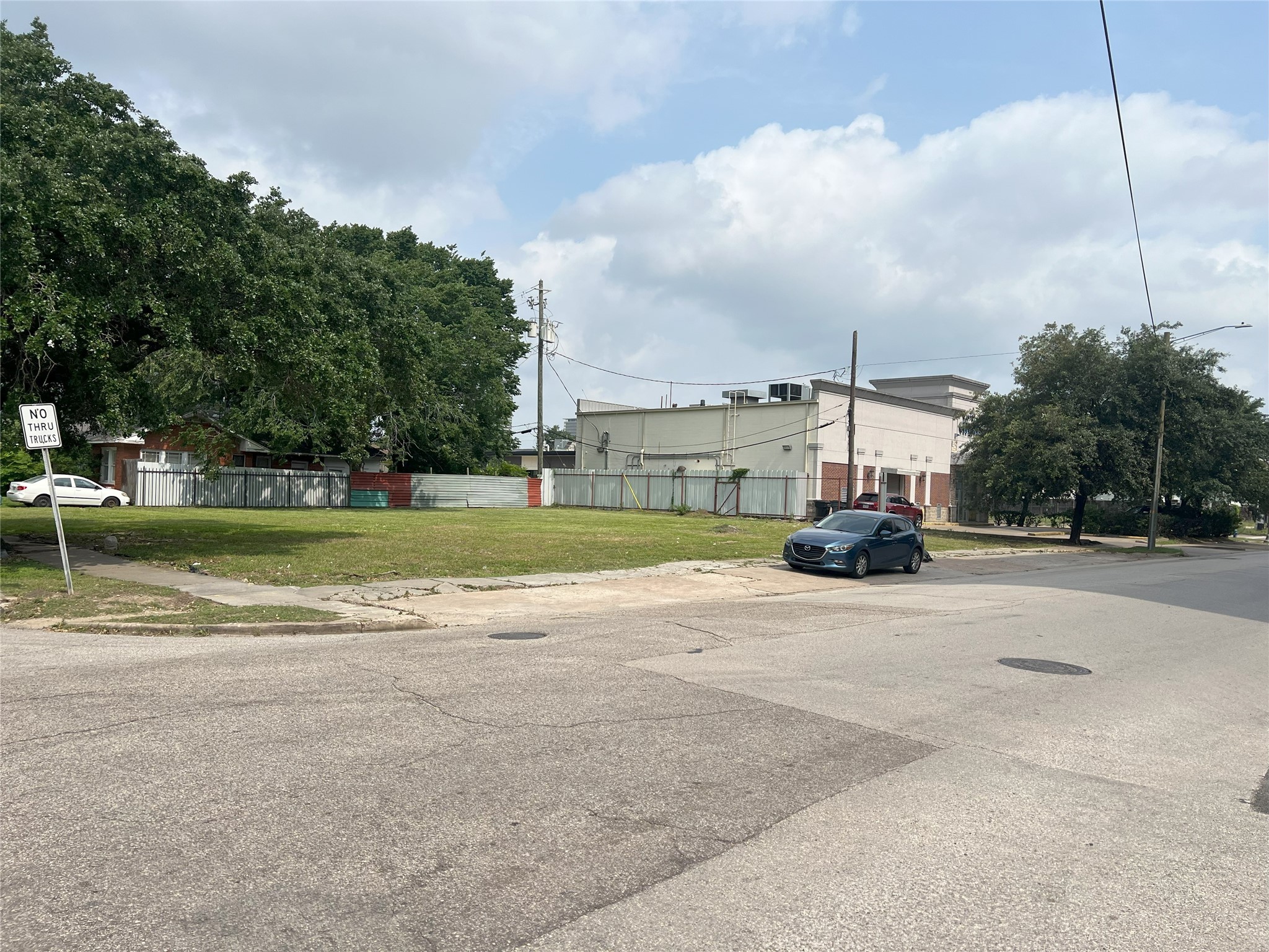 1720 Taft Street Property Photo 1