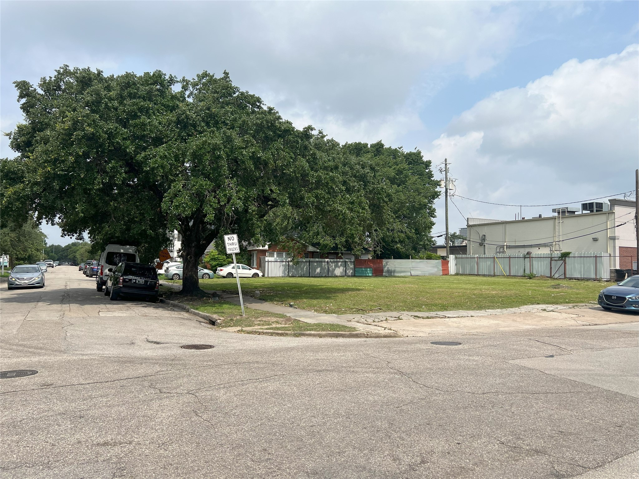 1720 Taft Street Property Photo 2