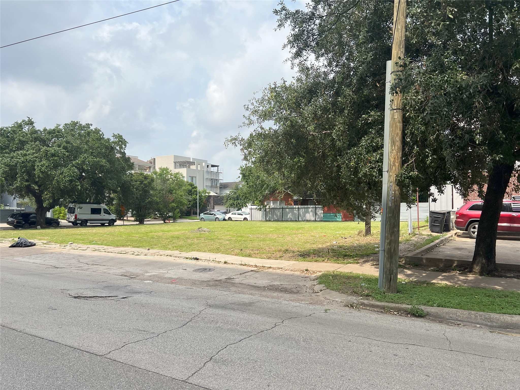 1720 Taft Street Property Photo 5