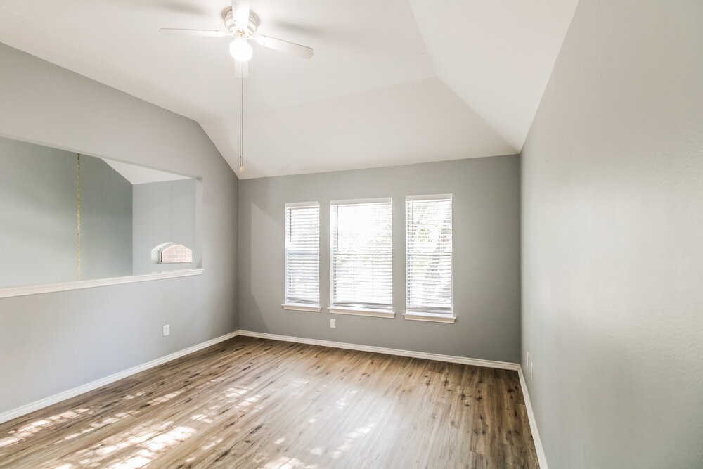 2804 Creek Bend Drive Property Photo 11