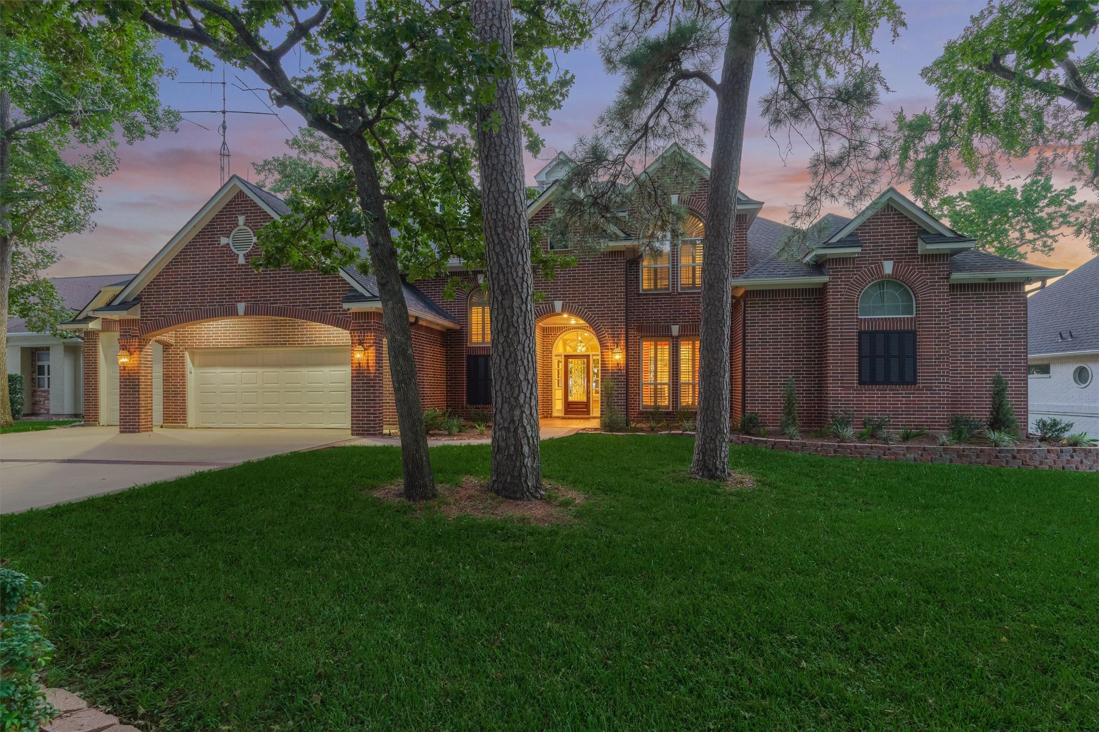 9485 Escondido Drive Property Photo 5