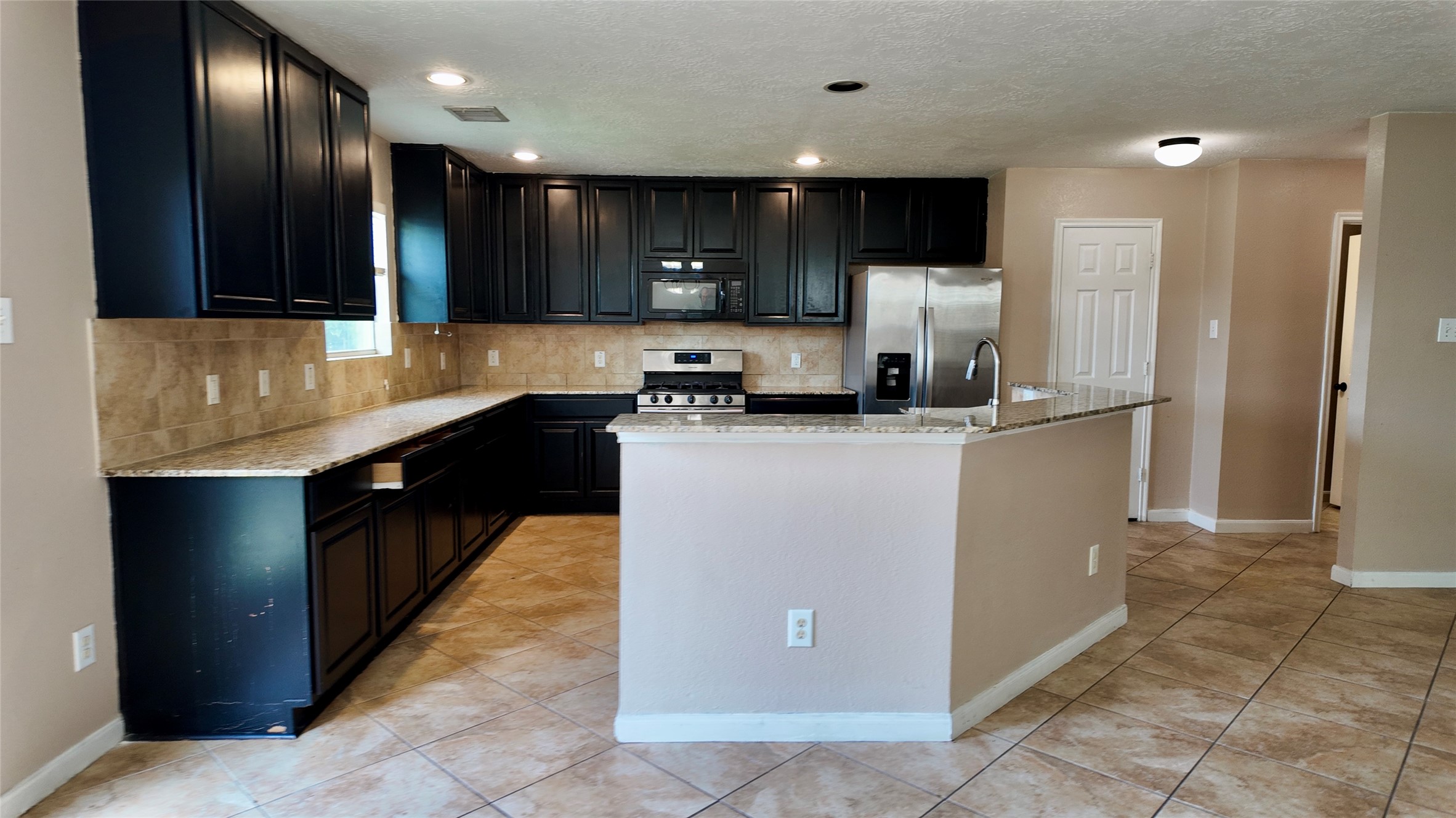 8014 Chasewood Drive Property Photo 12