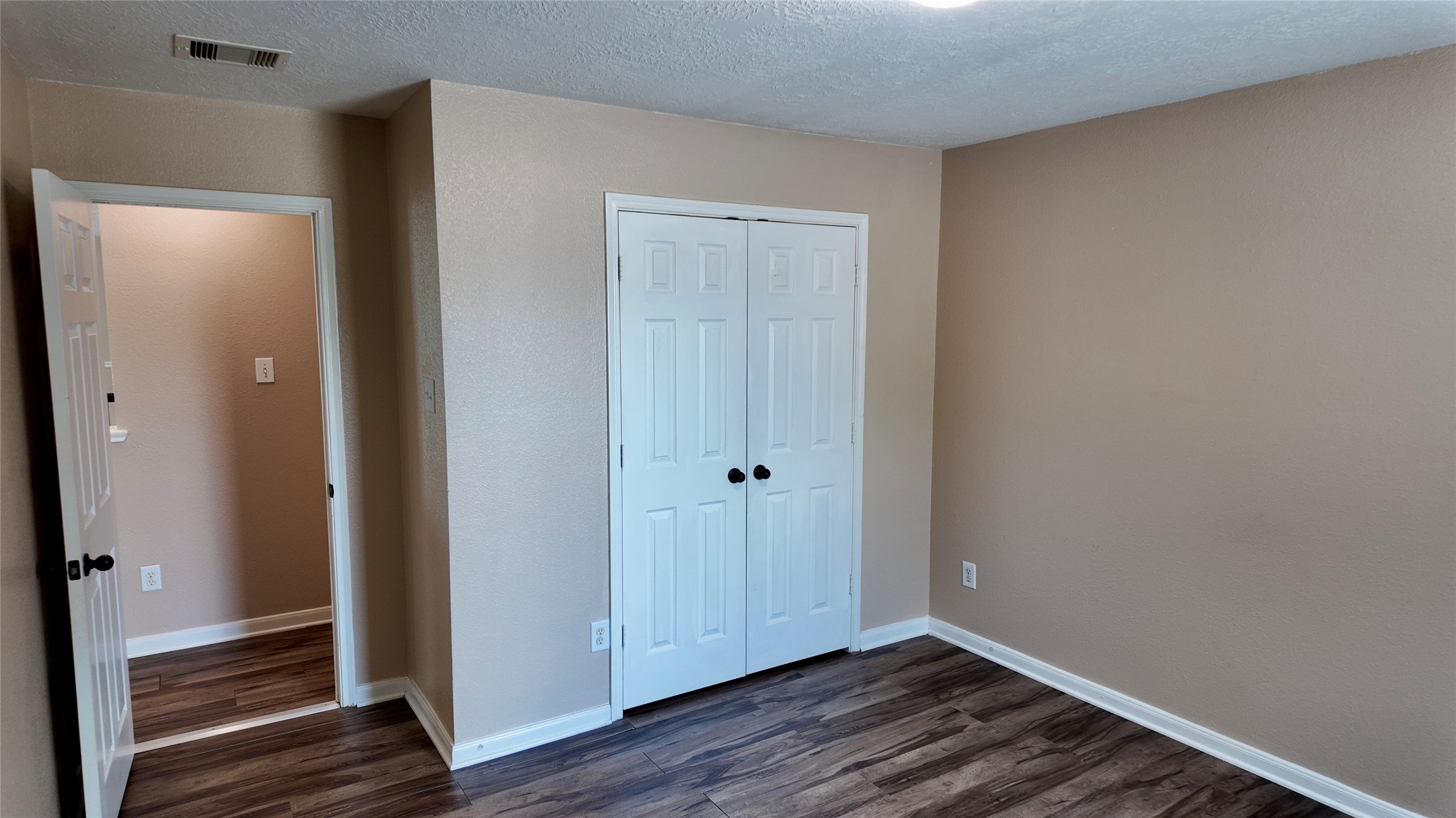 8014 Chasewood Drive Property Photo 28