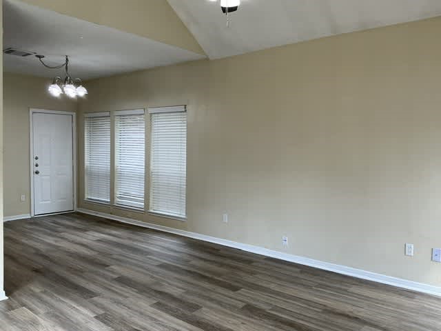 14423 Sun Harbor Drive Property Photo 6